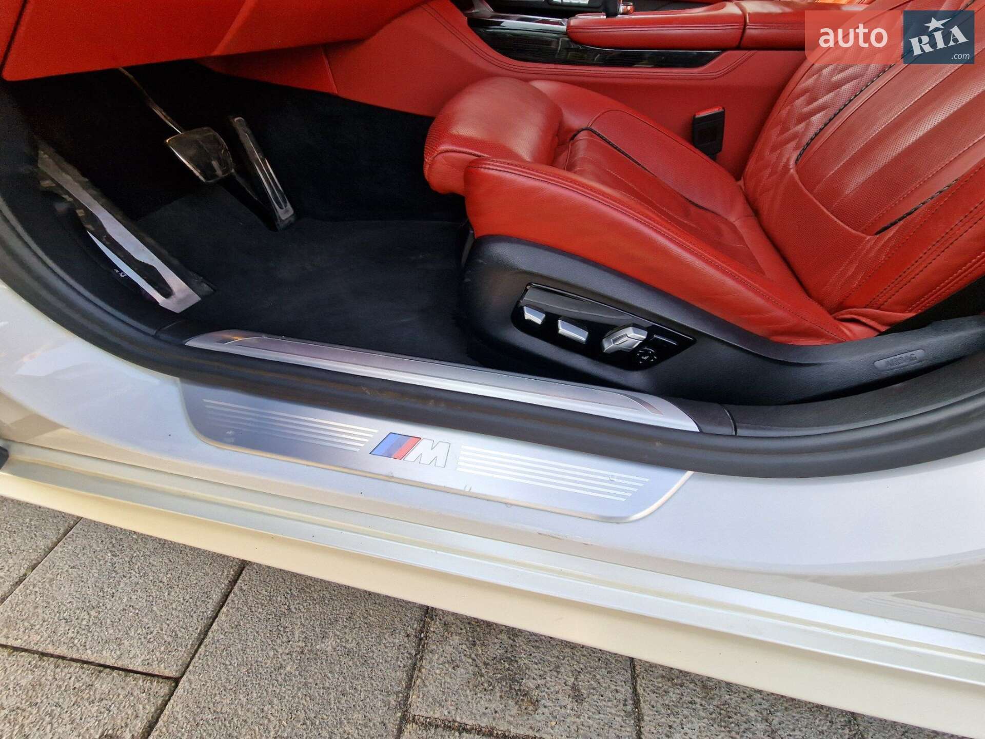 BMW 7 Series 2017 VIN WBA7F2C50JB238255 фото оголошення 21 з 32