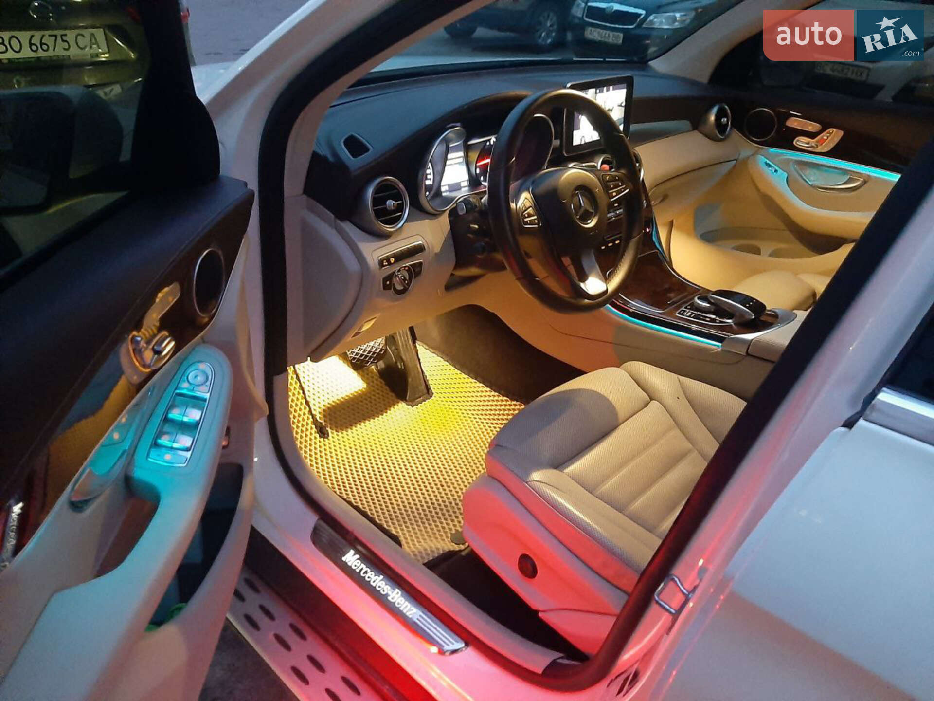 Mercedes-Benz GLC-Class 2017 VIN WDC0G4KB0JV060490 фото оголошення 13 з 22
