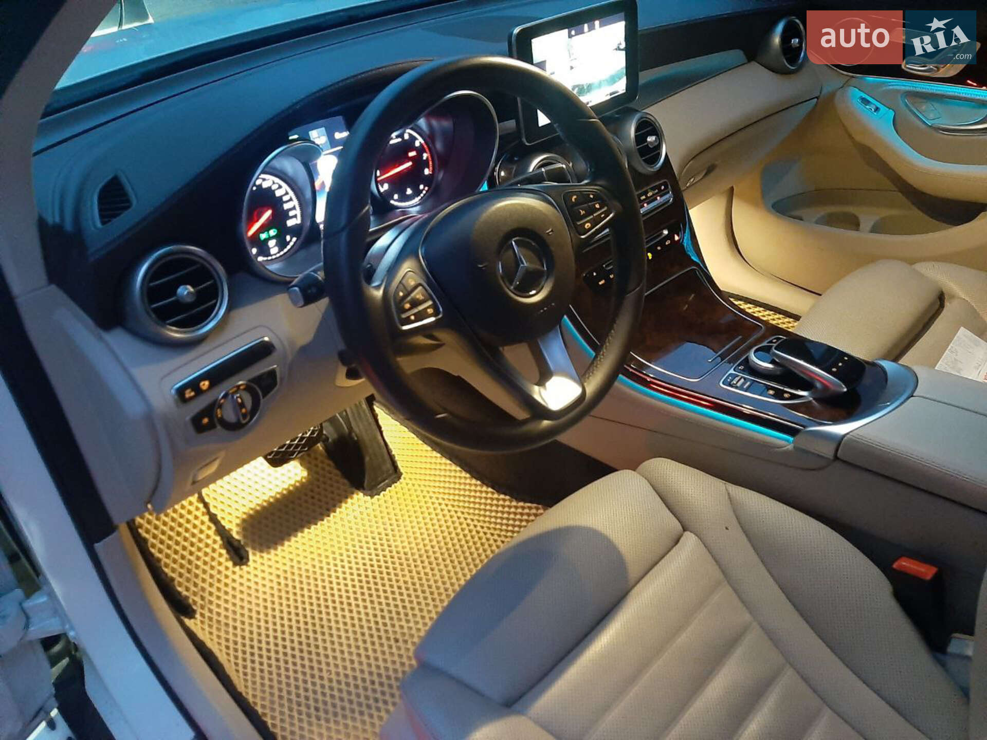 Mercedes-Benz GLC-Class 2017 VIN WDC0G4KB0JV060490 фото оголошення 11 з 22