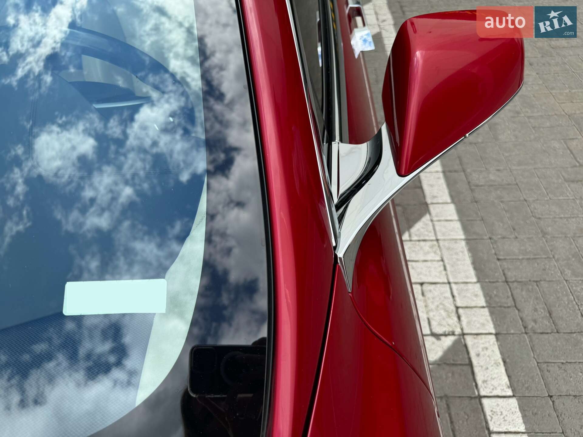 Tesla Model S 2018 VIN 5YJSA1E27JF244608 фото оголошення 4 з 22