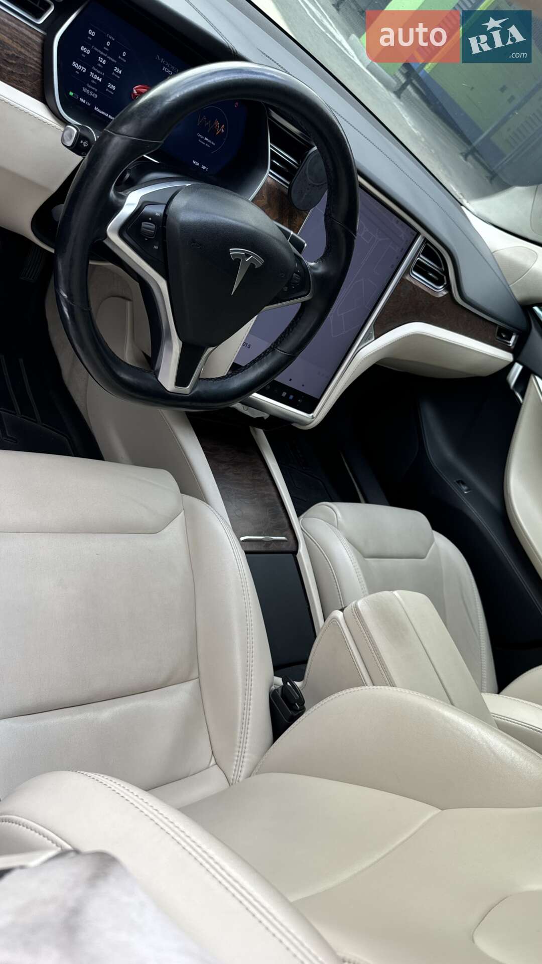 Tesla Model S 2018 VIN 5YJSA1E27JF244608 фото оголошення 11 з 22