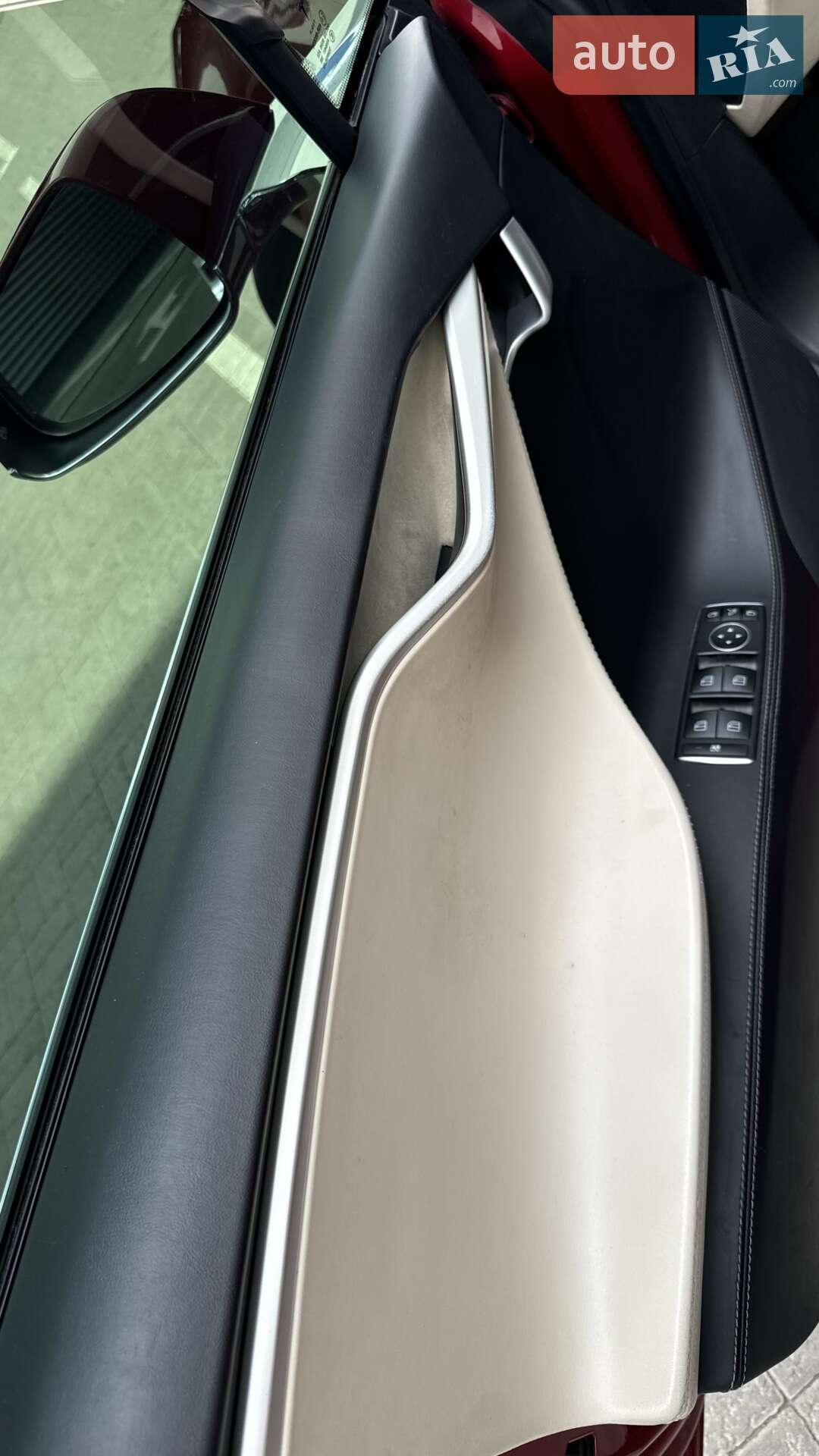 Tesla Model S 2018 VIN 5YJSA1E27JF244608 фото оголошення 13 з 22