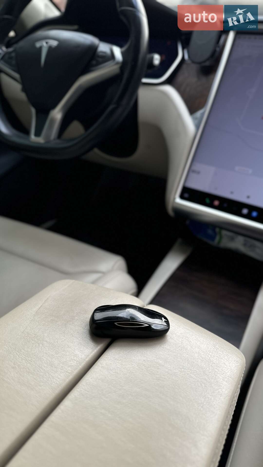 Tesla Model S 2018 VIN 5YJSA1E27JF244608 фото оголошення 16 з 22