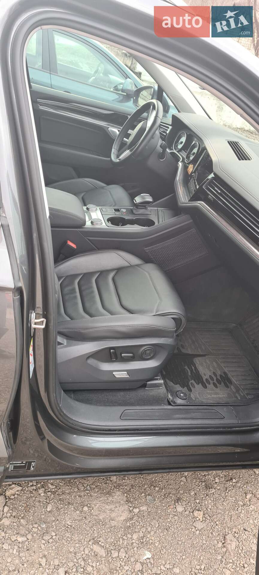 Volkswagen Touareg 2021 VIN WVGZZZCRZMD039597 фото оголошення 34 з 86