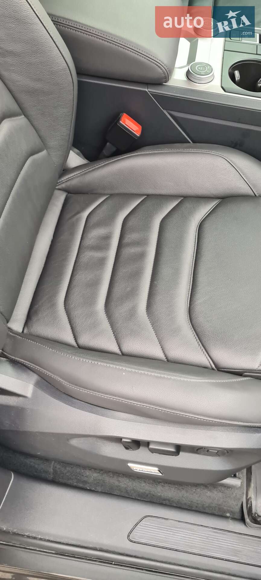 Volkswagen Touareg 2021 VIN WVGZZZCRZMD039597 фото оголошення 37 з 86