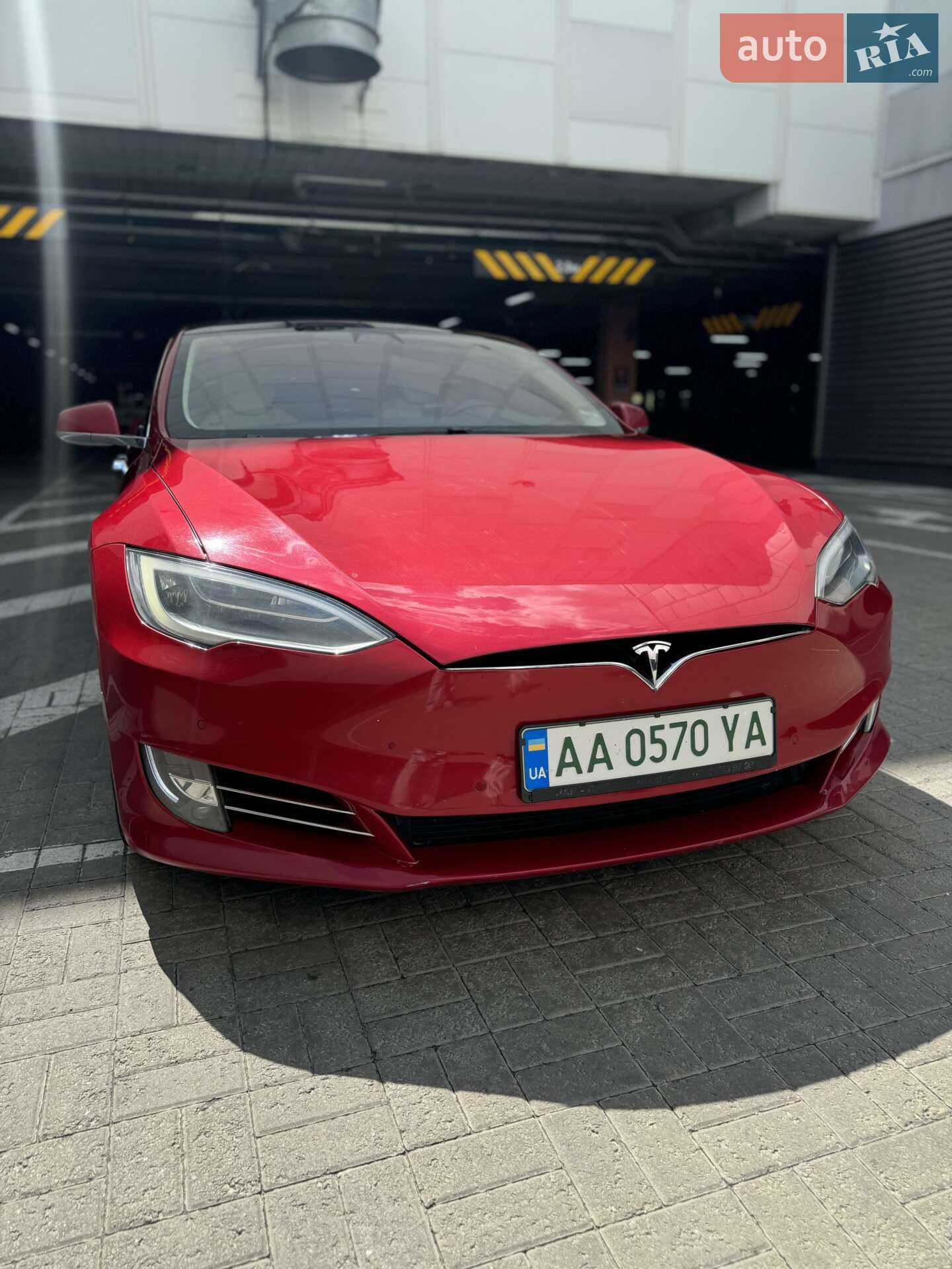 Tesla Model S 2018 VIN 5YJSA1E27JF244608 фото оголошення 20 з 22