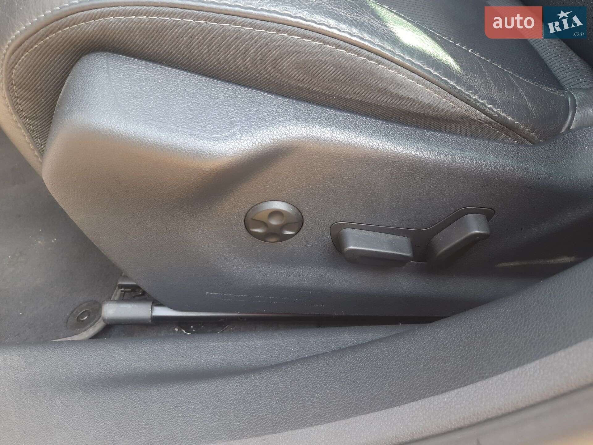 Peugeot 508 2012 VIN VF38E9HD8CL080442 фото оголошення 21 з 37