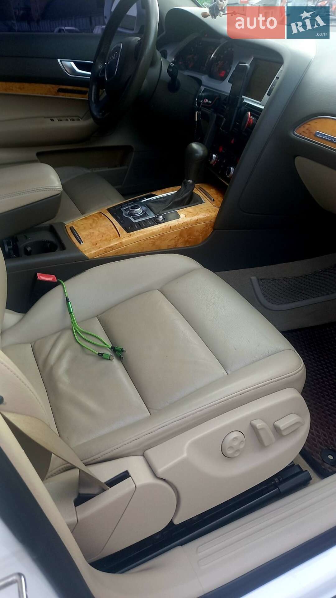 Audi A6 2010 VIN WAUFGAFB1BN024296 фото оголошення 10 з 29