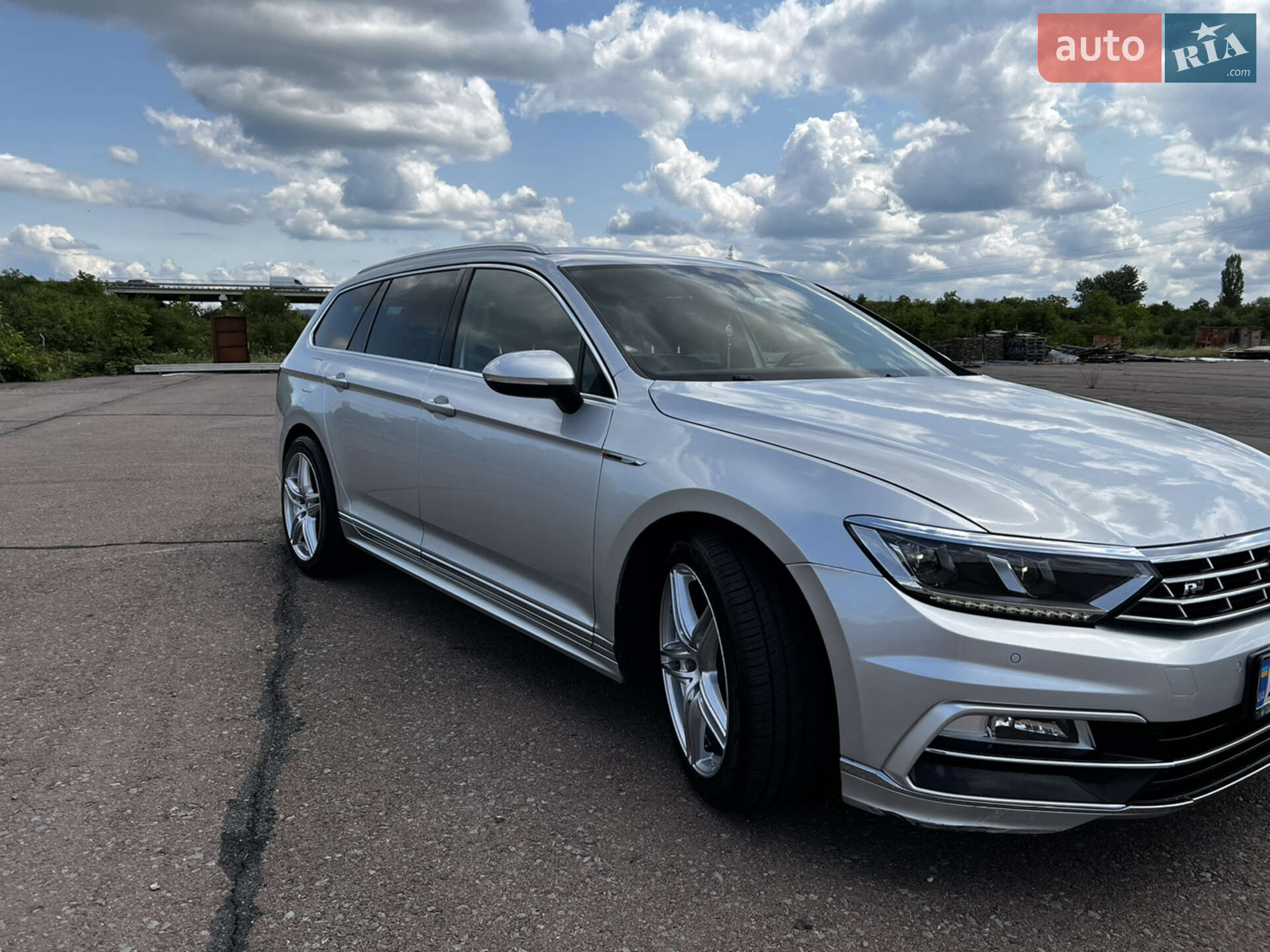 Volkswagen Passat 2017 VIN WVWZZZ3CZJE003115 фото оголошення 3 з 17
