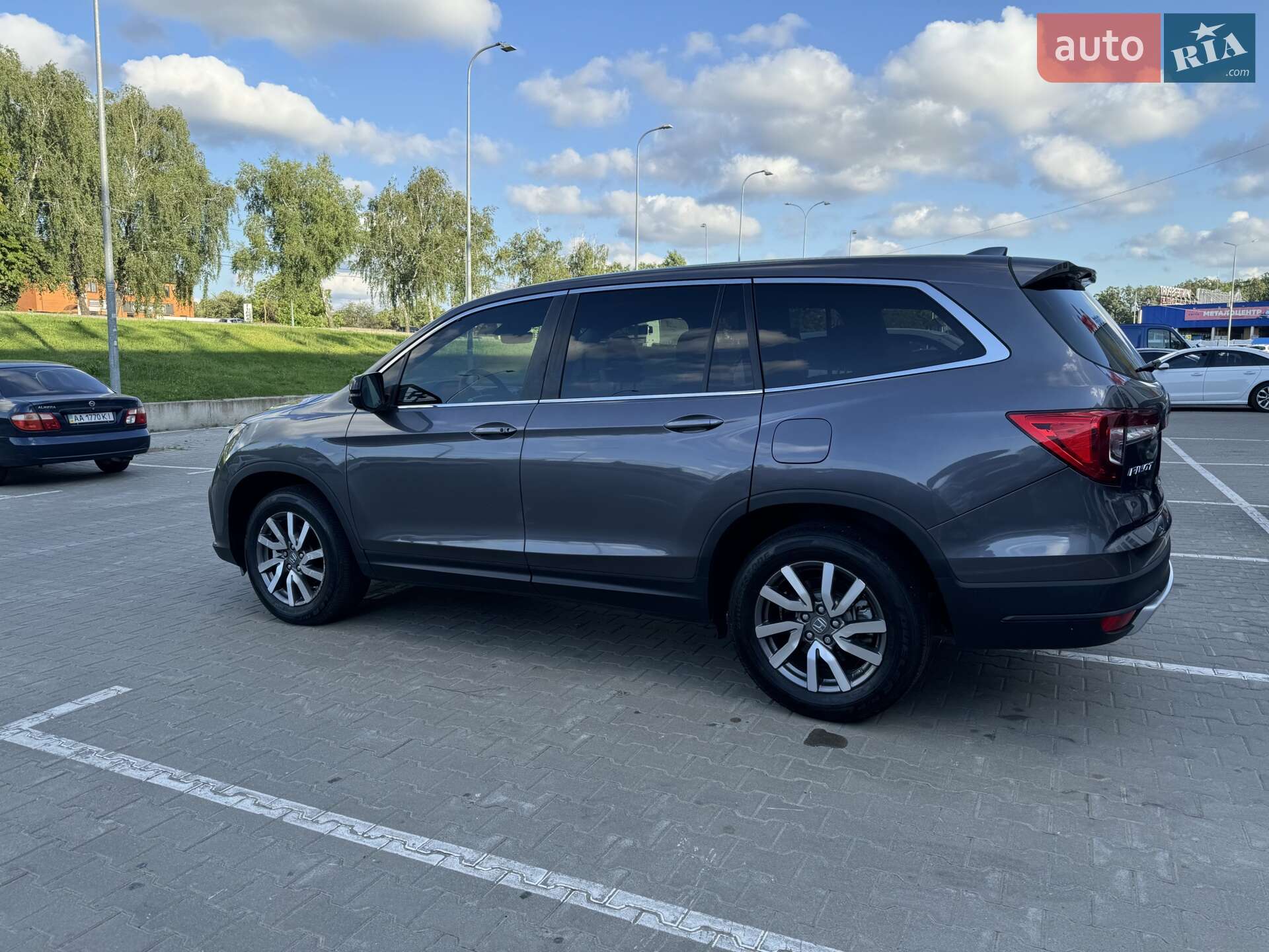Honda Pilot 2021 VIN 5FNYF5H50MB026734 фото оголошення 8 з 27