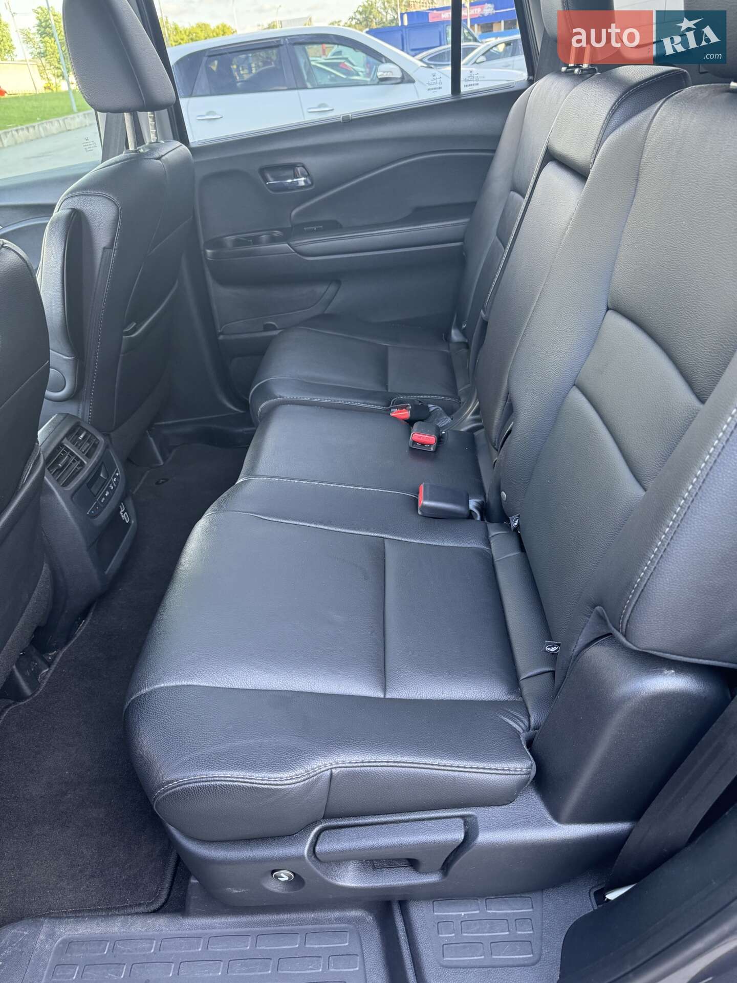 Honda Pilot 2021 VIN 5FNYF5H50MB026734 фото оголошення 14 з 27