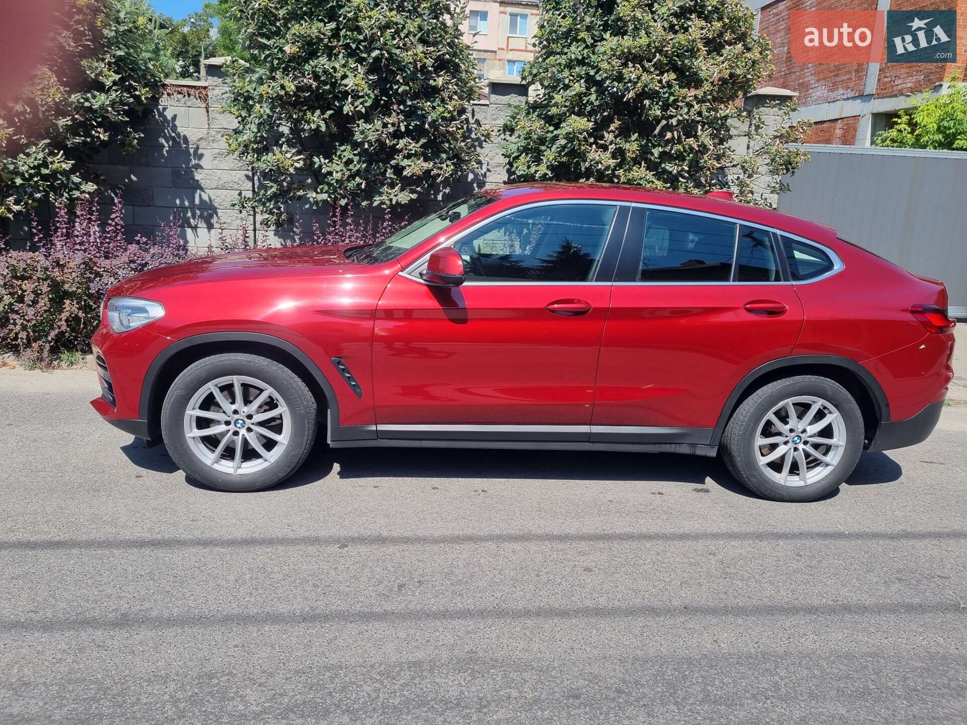 BMW X4 2019 VIN WBAUJ11070LG43253 фото оголошення 2 з 15