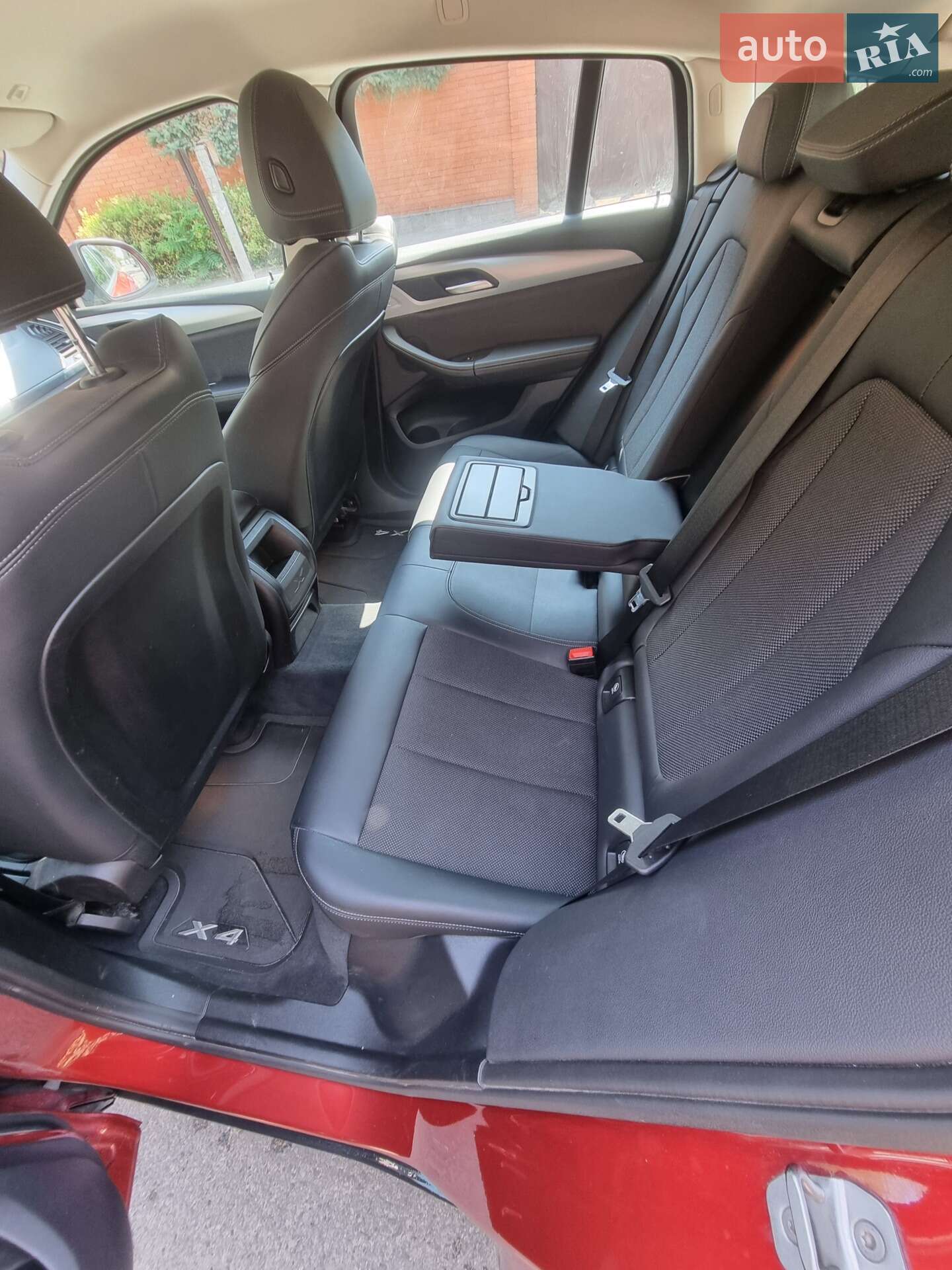 BMW X4 2019 VIN WBAUJ11070LG43253 фото оголошення 8 з 15