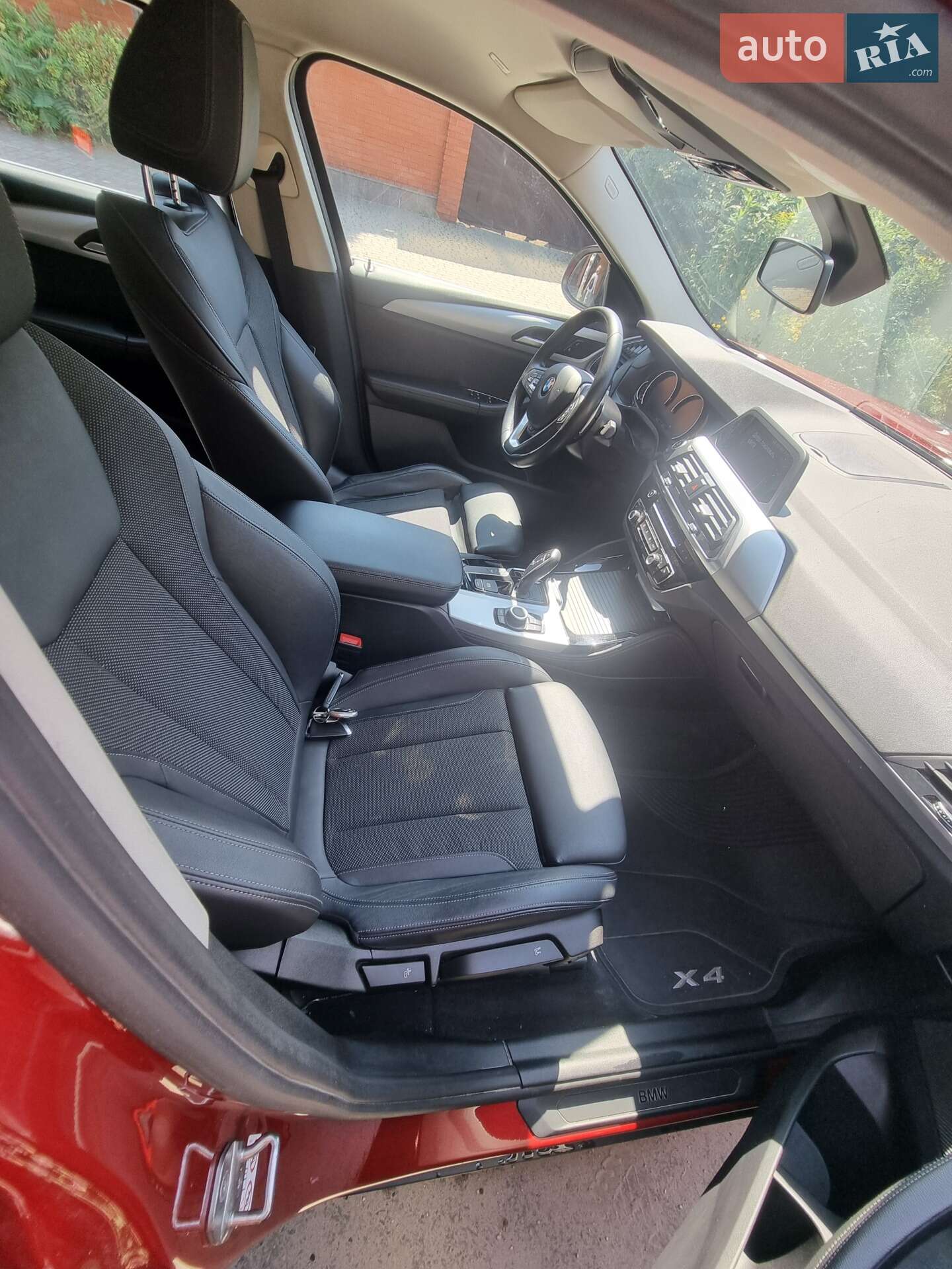 BMW X4 2019 VIN WBAUJ11070LG43253 фото оголошення 10 з 15
