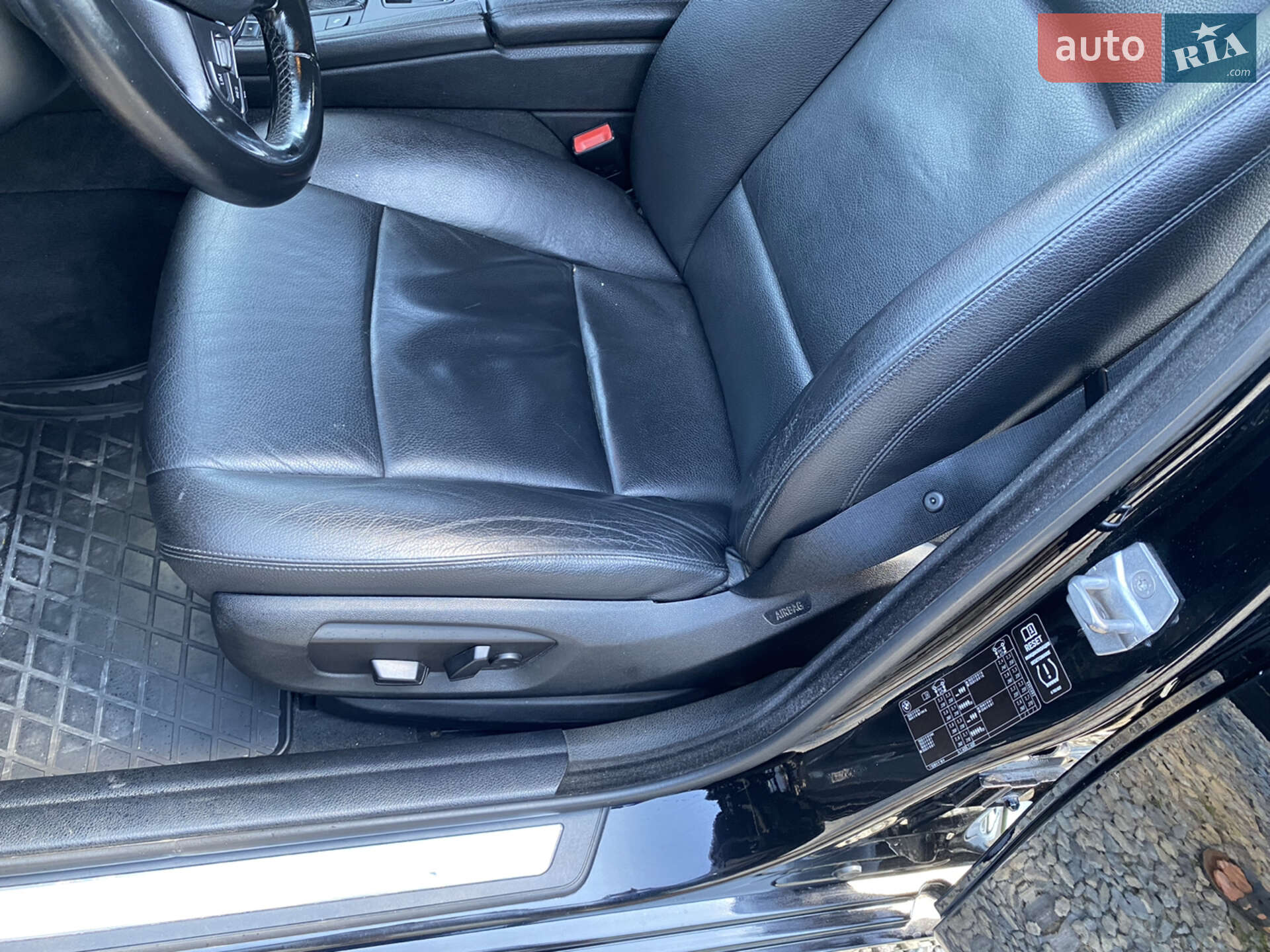 BMW 5 Series 2014 VIN WBA5C31010D048934 фото оголошення 37 з 75
