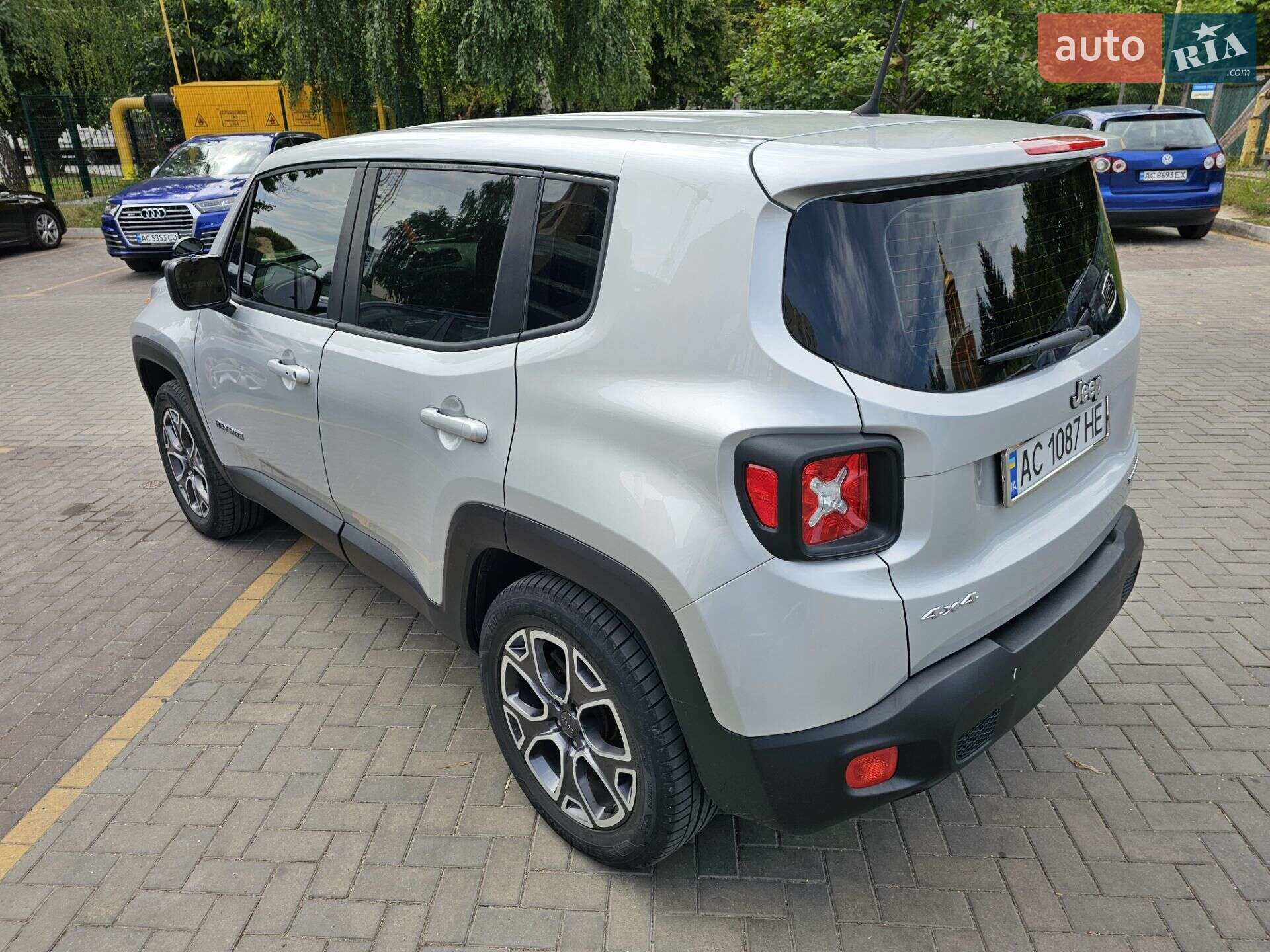Jeep Renegade 2016 VIN ZACCJBAT0GPE16651 фото оголошення 4 з 5