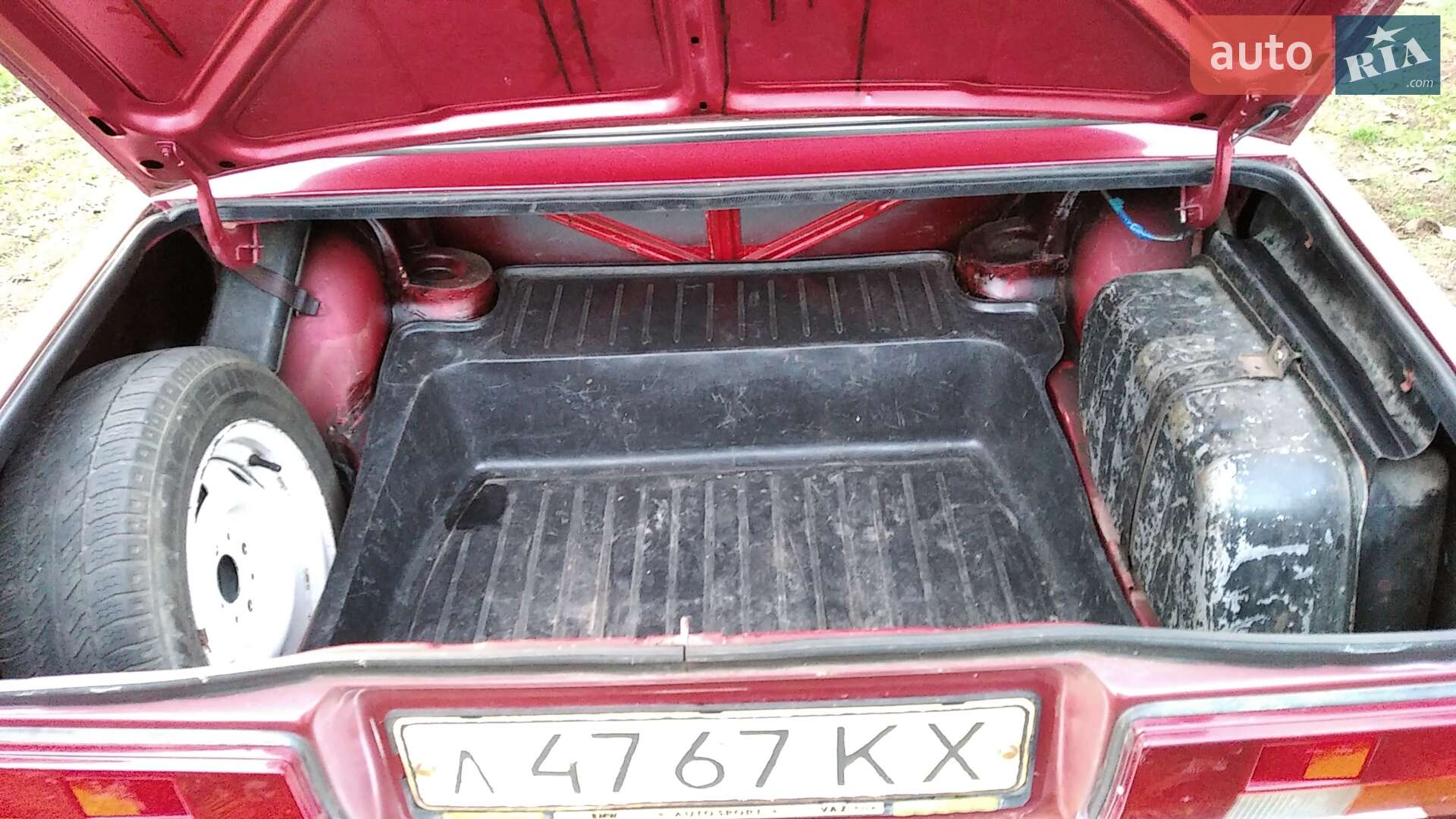 ВАЗ / Lada 2105 1988 VIN XTA210510K1015926 фото оголошення 6 з 12