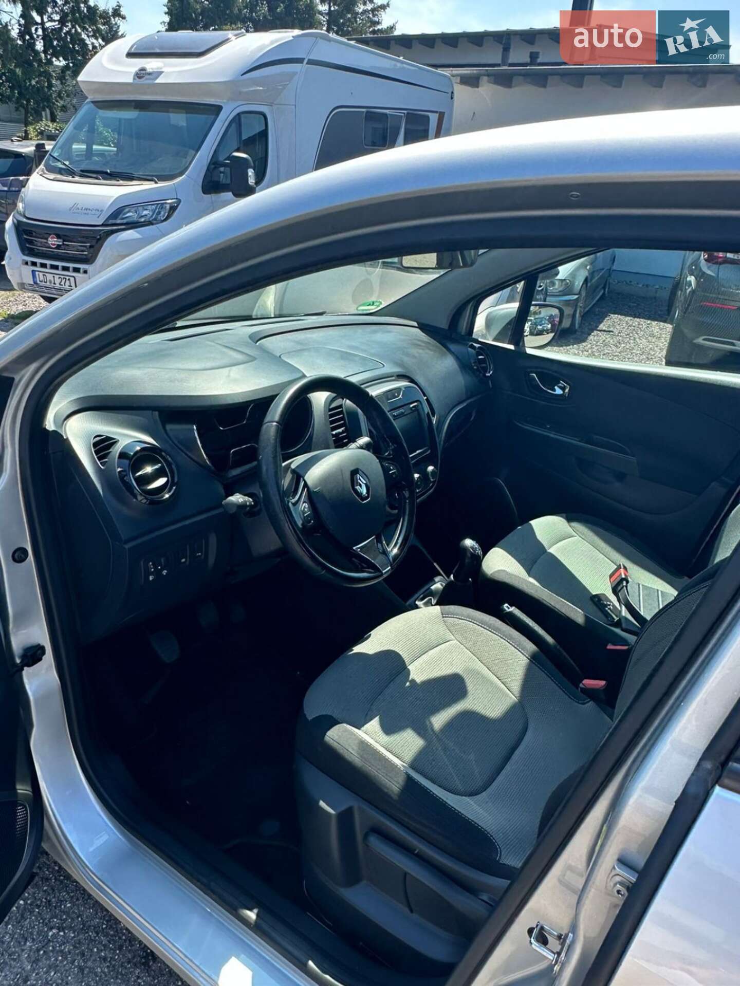 Renault Captur 2014 VIN VF12RFL1H50603955 фото оголошення 3 з 13