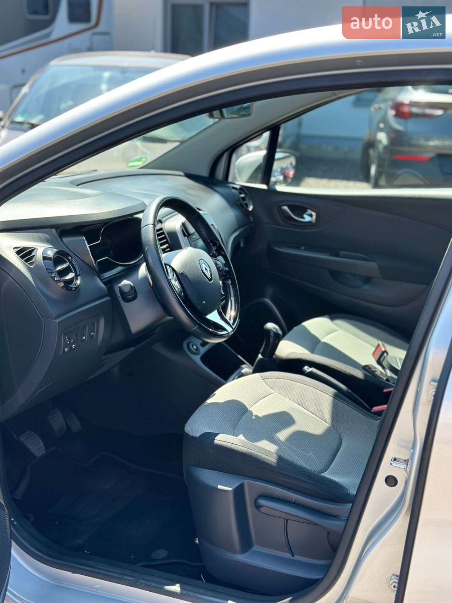 Renault Captur 2014 VIN VF12RFL1H50603955 фото оголошення 8 з 13