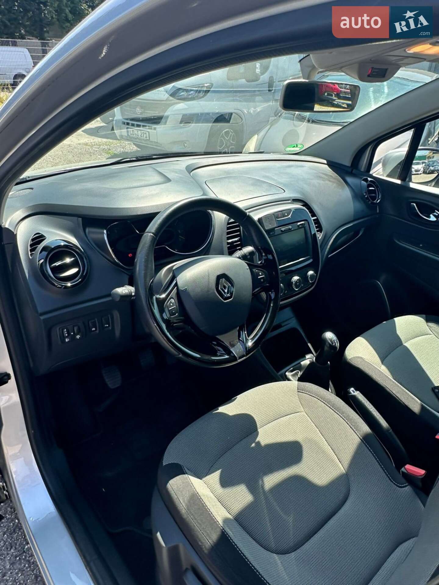 Renault Captur 2014 VIN VF12RFL1H50603955 фото оголошення 10 з 13