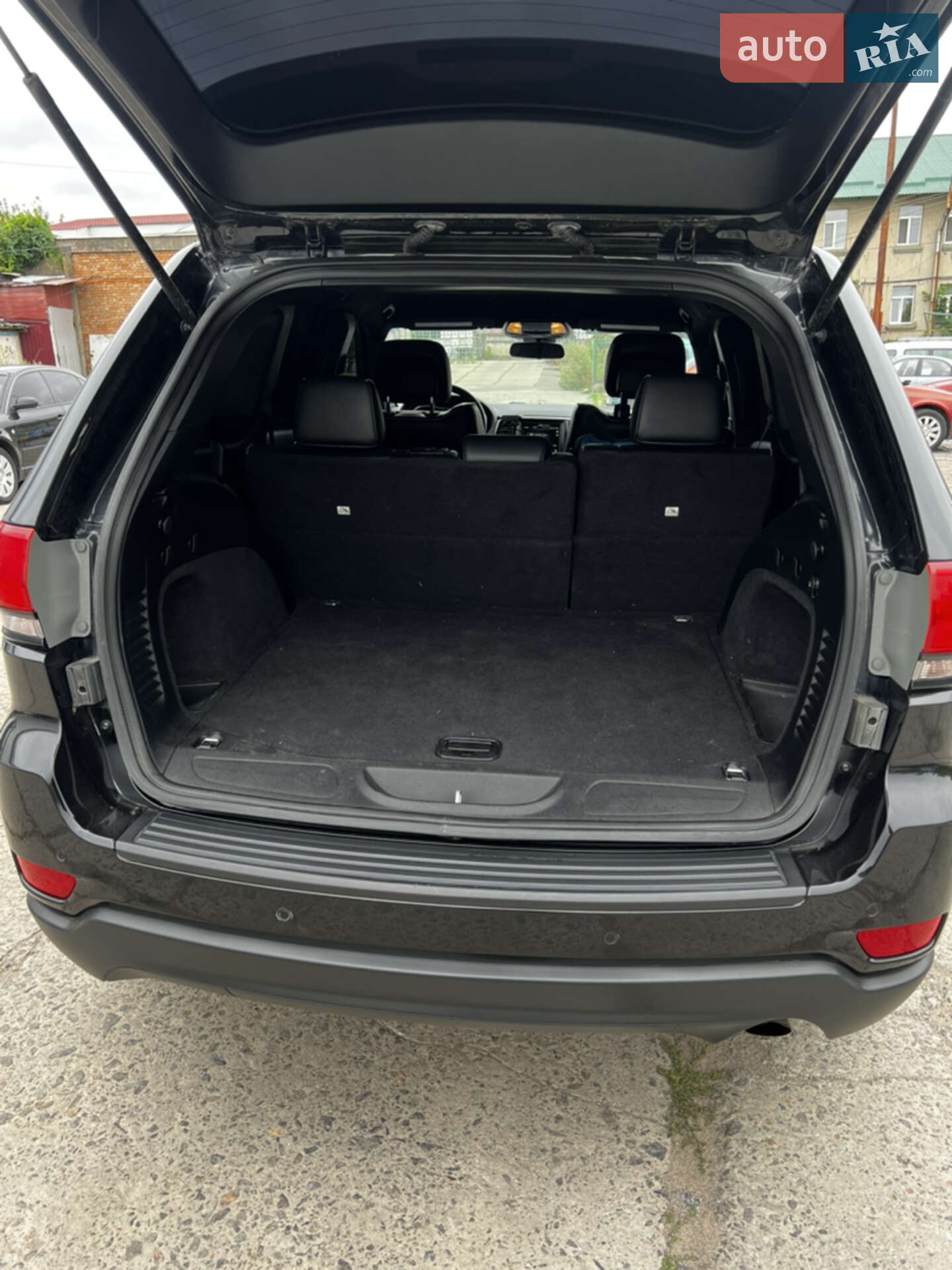 Jeep Grand Cherokee 2018 VIN 1C4RJEAG2JC311796 фото оголошення 13 з 30