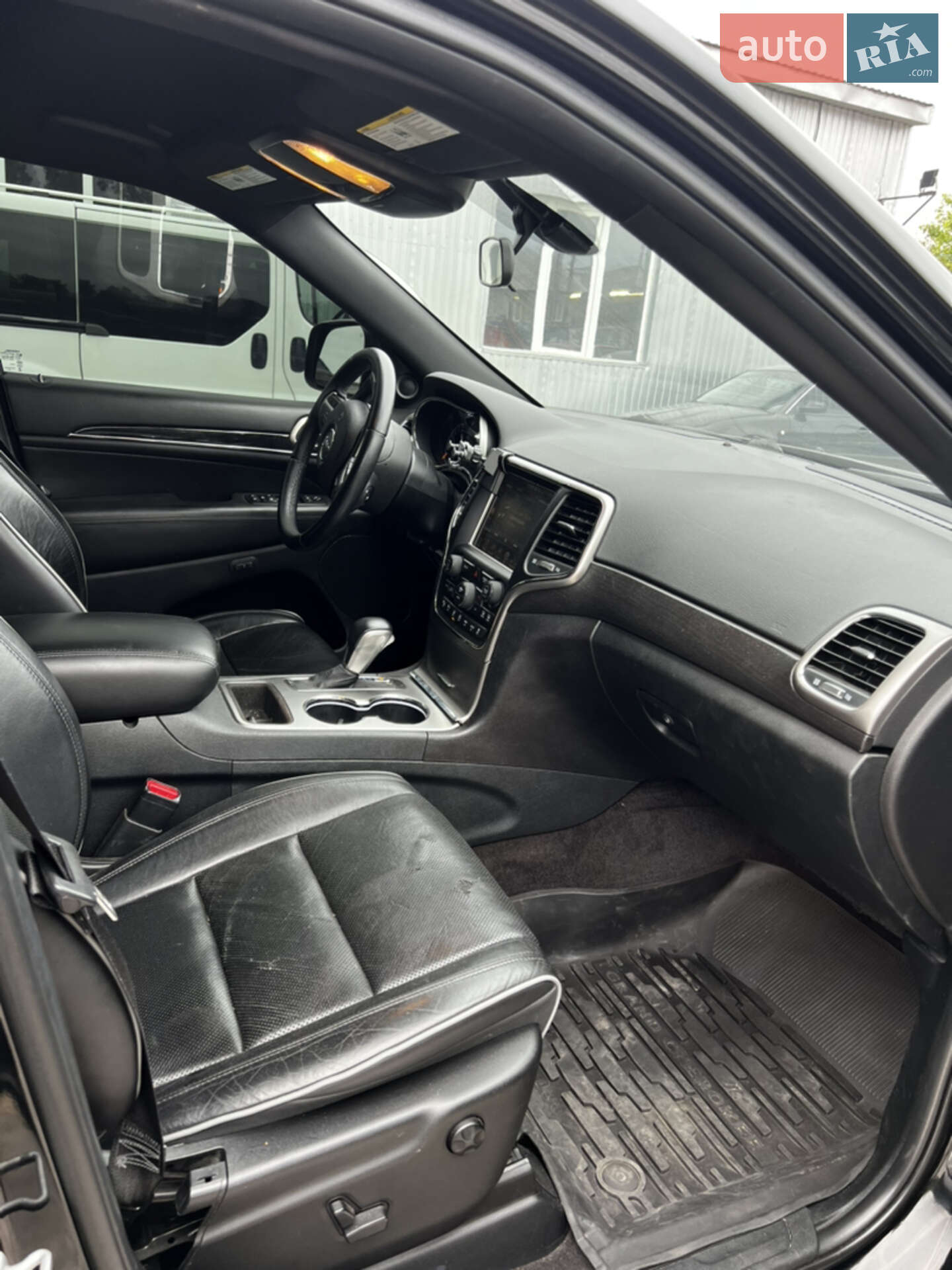Jeep Grand Cherokee 2018 VIN 1C4RJEAG2JC311796 фото оголошення 30 з 30