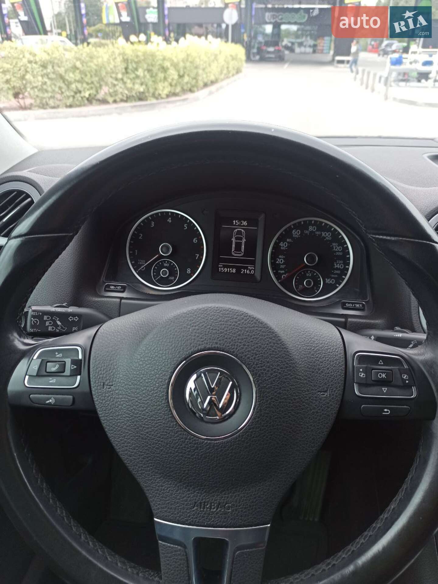 Volkswagen Tiguan 2016 VIN WVGBV7AX1GW575841 фото оголошення 8 з 15
