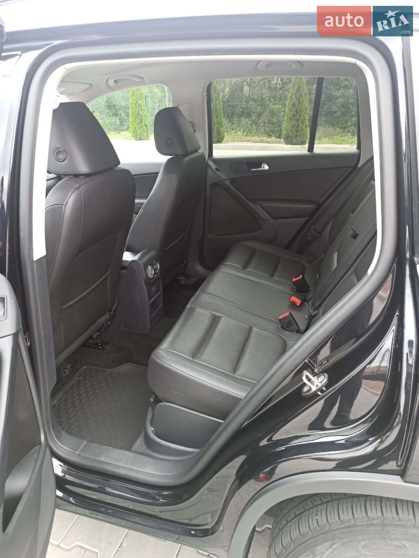 Volkswagen Tiguan 2016 VIN WVGBV7AX1GW575841 фото оголошення 9 з 15