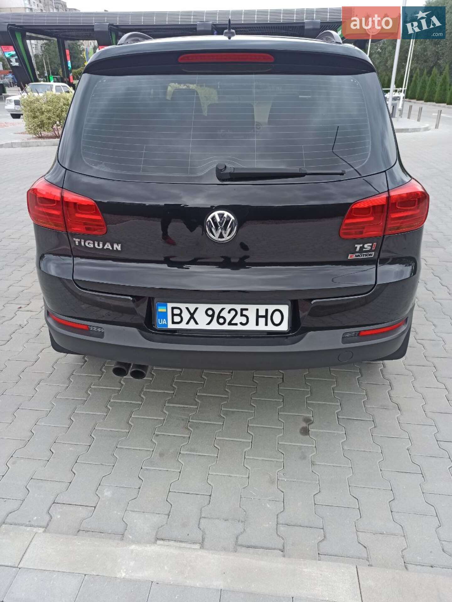 Volkswagen Tiguan 2016 VIN WVGBV7AX1GW575841 фото оголошення 4 з 15