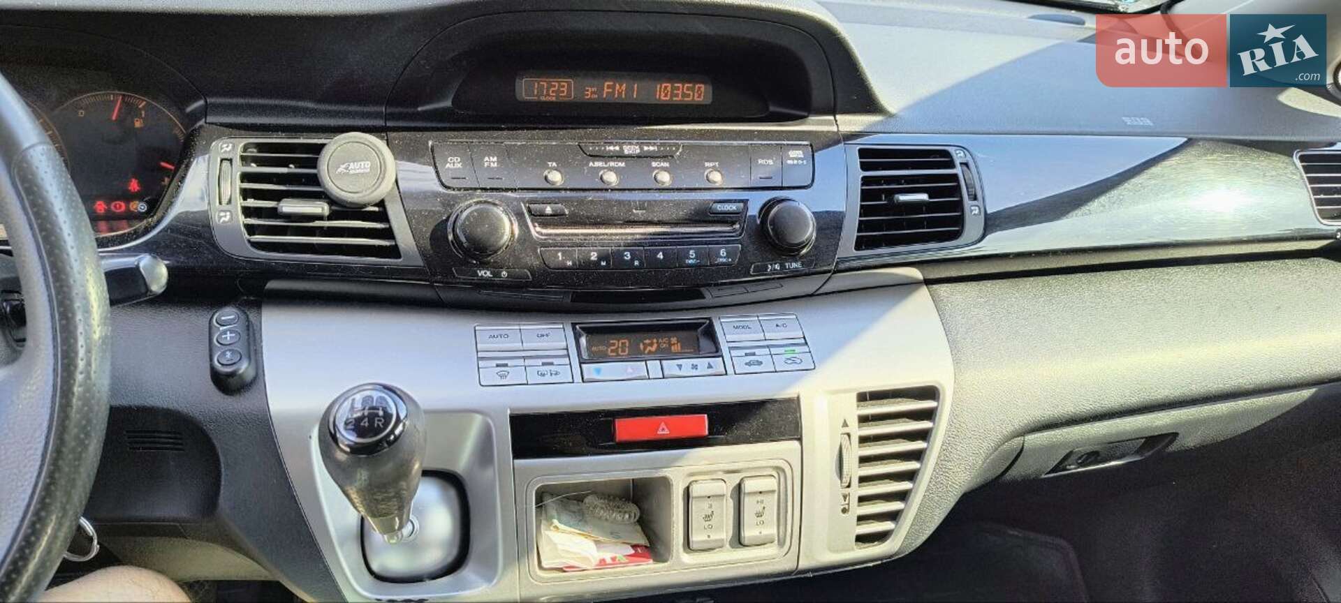 Honda FR-V 2005 VIN JHMBE17406S201868 фото оголошення 2 з 15