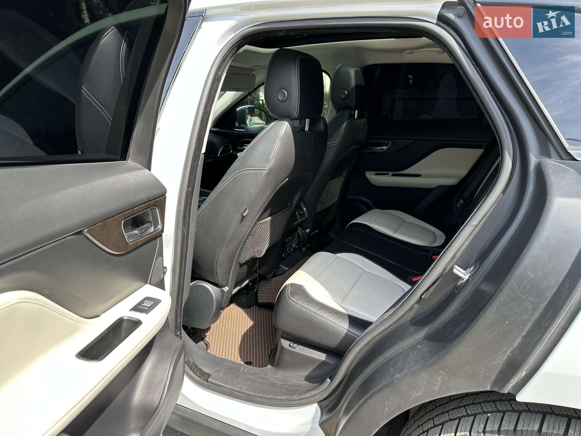 Jaguar F-Pace 2016 VIN SADCL2BV4HA059233 фото оголошення 24 з 58