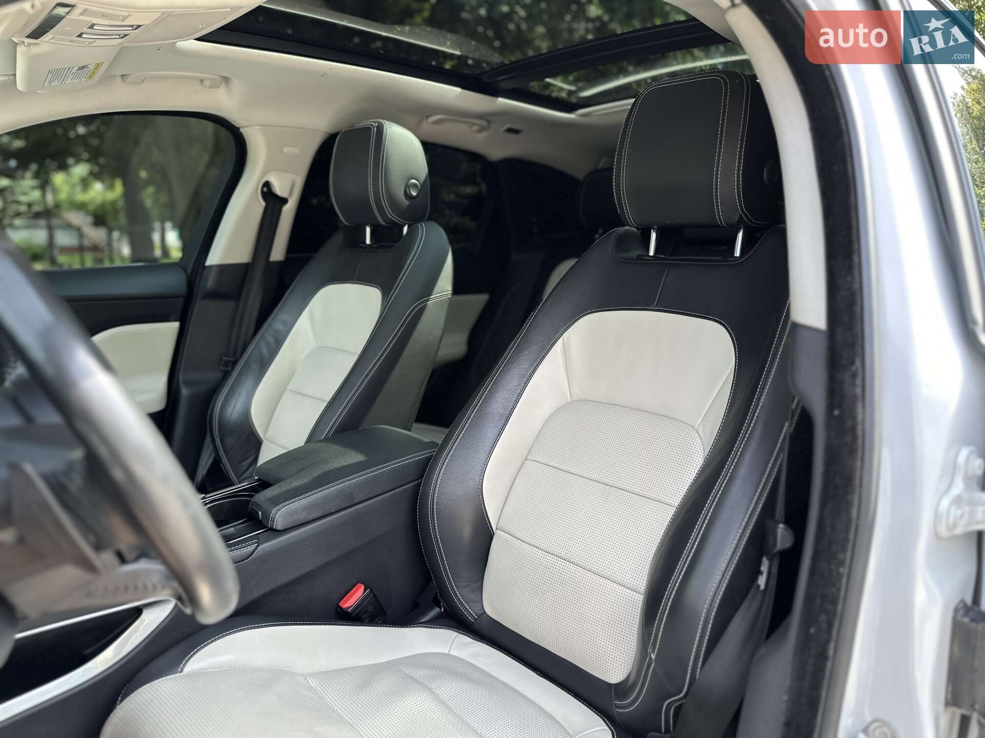 Jaguar F-Pace 2016 VIN SADCL2BV4HA059233 фото оголошення 47 з 58