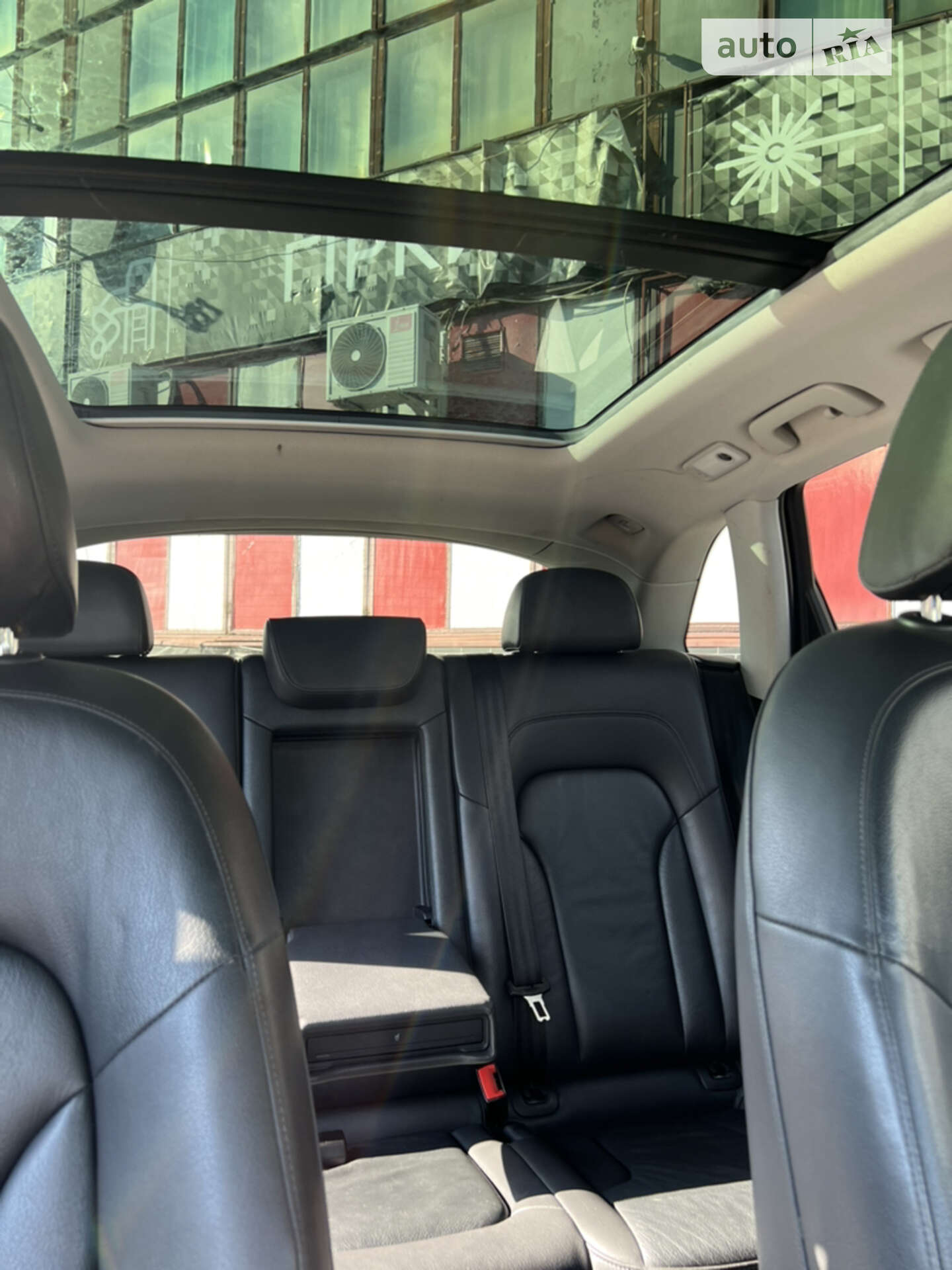 Audi Q5 2017 VIN WA1C2AFPXHA083406 фото оголошення 10 з 17