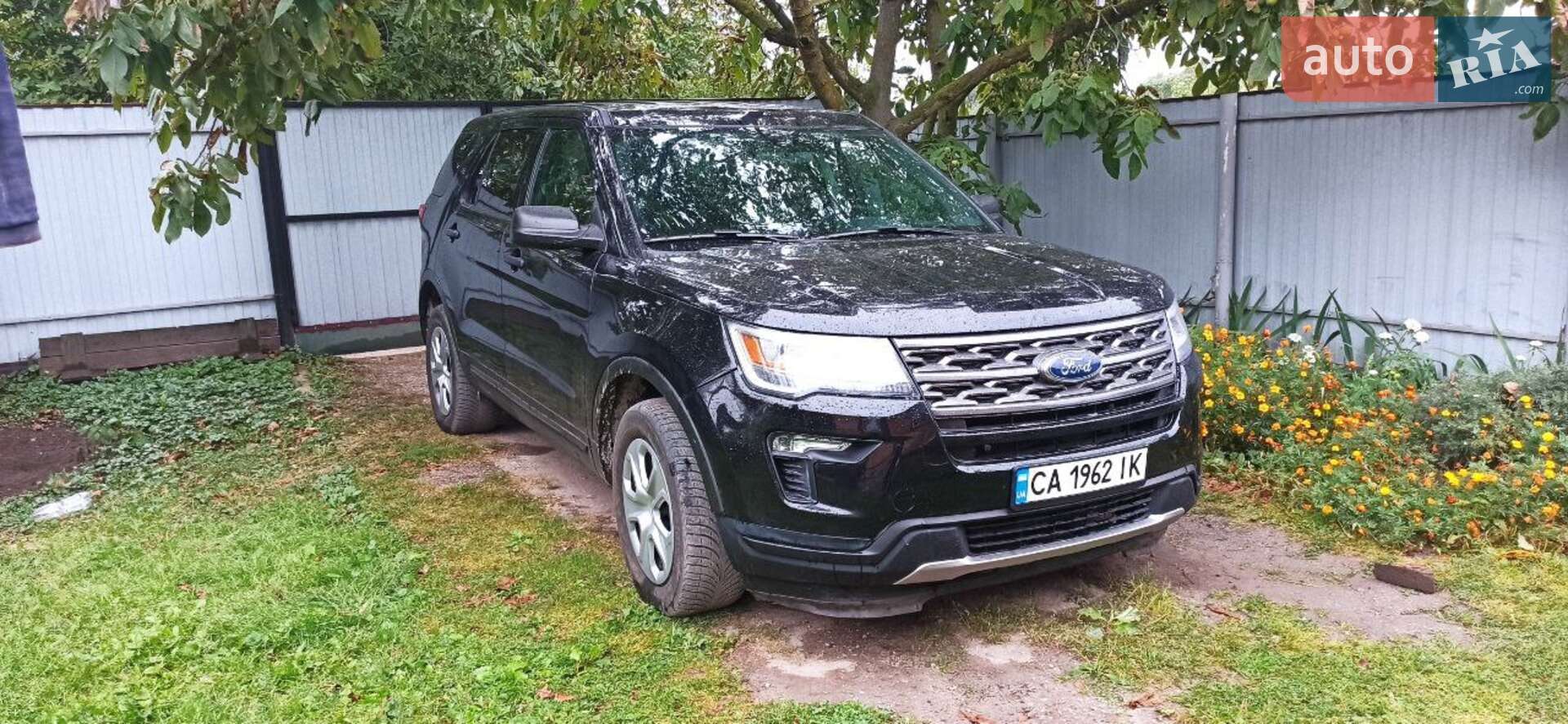 Ford Explorer 2018 VIN 1FM5K8AR3KGA52935 фото оголошення 3 з 9