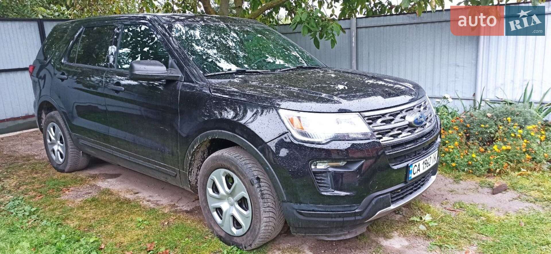 Ford Explorer 2018 VIN 1FM5K8AR3KGA52935 фото оголошення 4 з 9