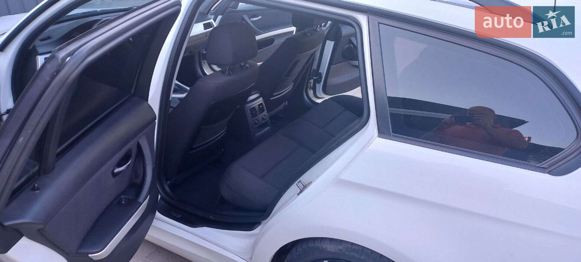 BMW 3 Series 2009 VIN WBAUS31090A532429 фото оголошення 40 з 41