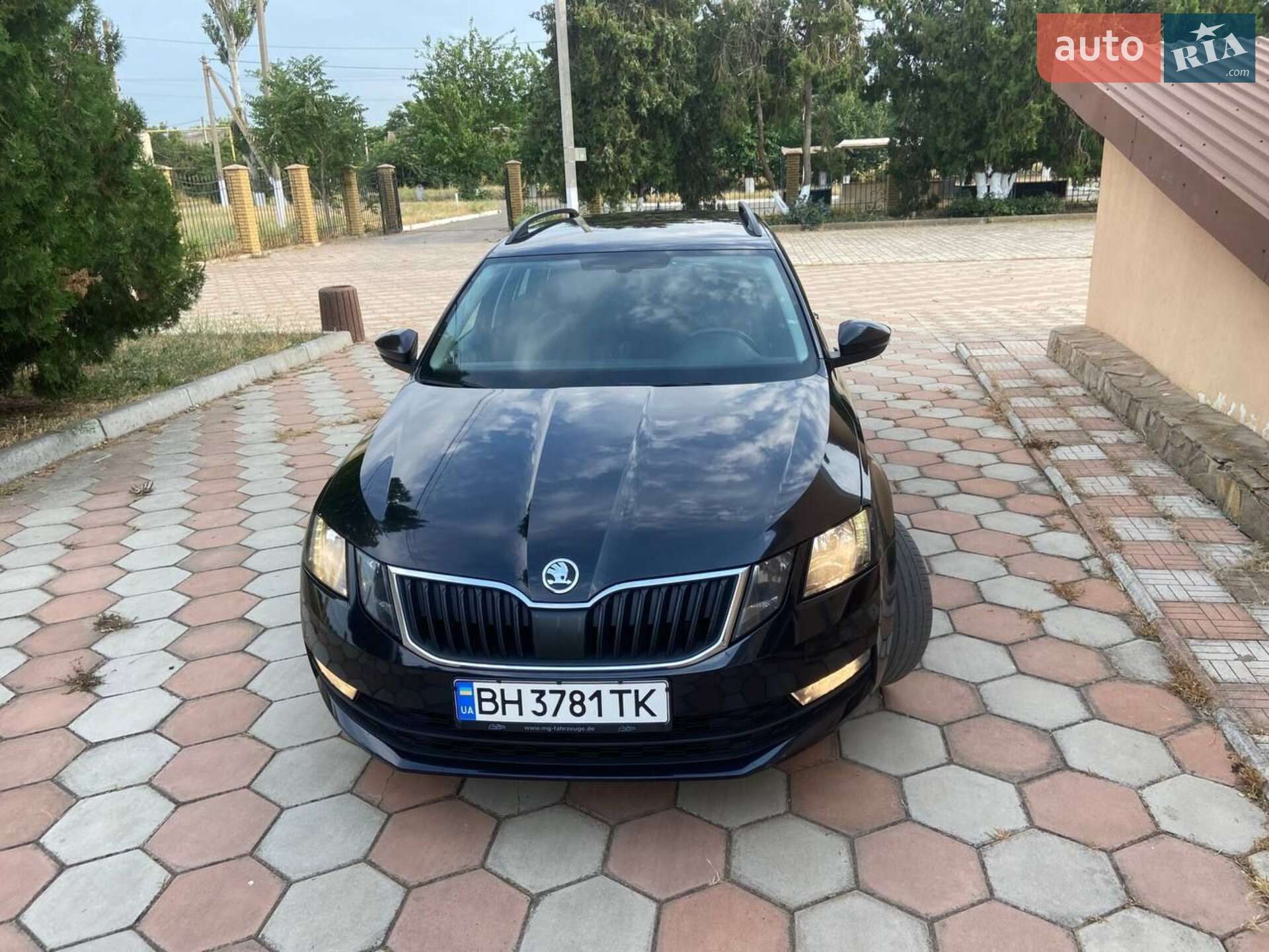 Skoda Octavia 2017 VIN TMBJJ7NEXJ0190454 фото оголошення 5 з 9