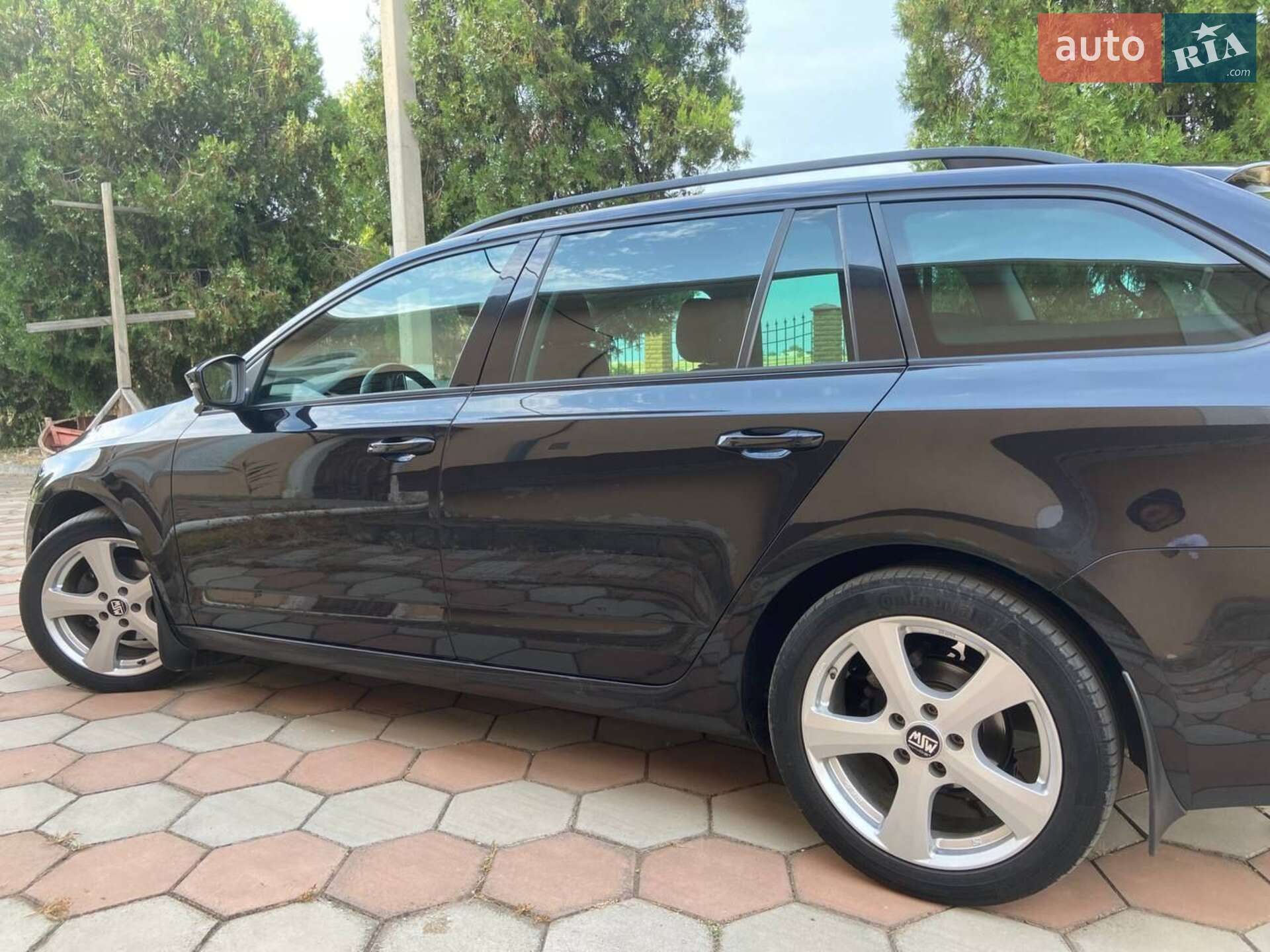 Skoda Octavia 2017 VIN TMBJJ7NEXJ0190454 фото оголошення 8 з 9