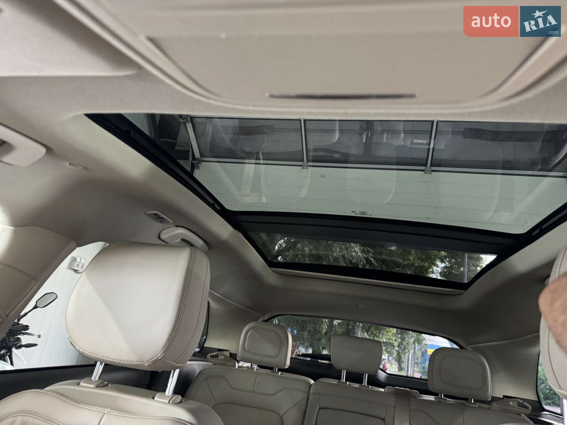 Lincoln Corsair 2022 VIN 5LMCJ2D96NUL11178 фото оголошення 12 з 23