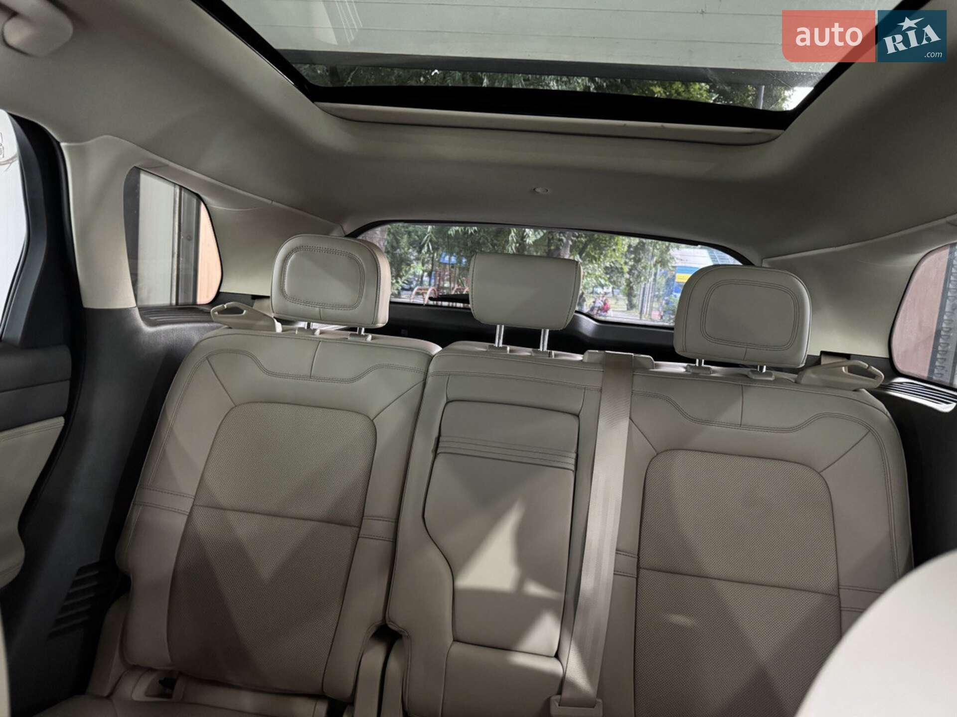 Lincoln Corsair 2022 VIN 5LMCJ2D96NUL11178 фото оголошення 13 з 23