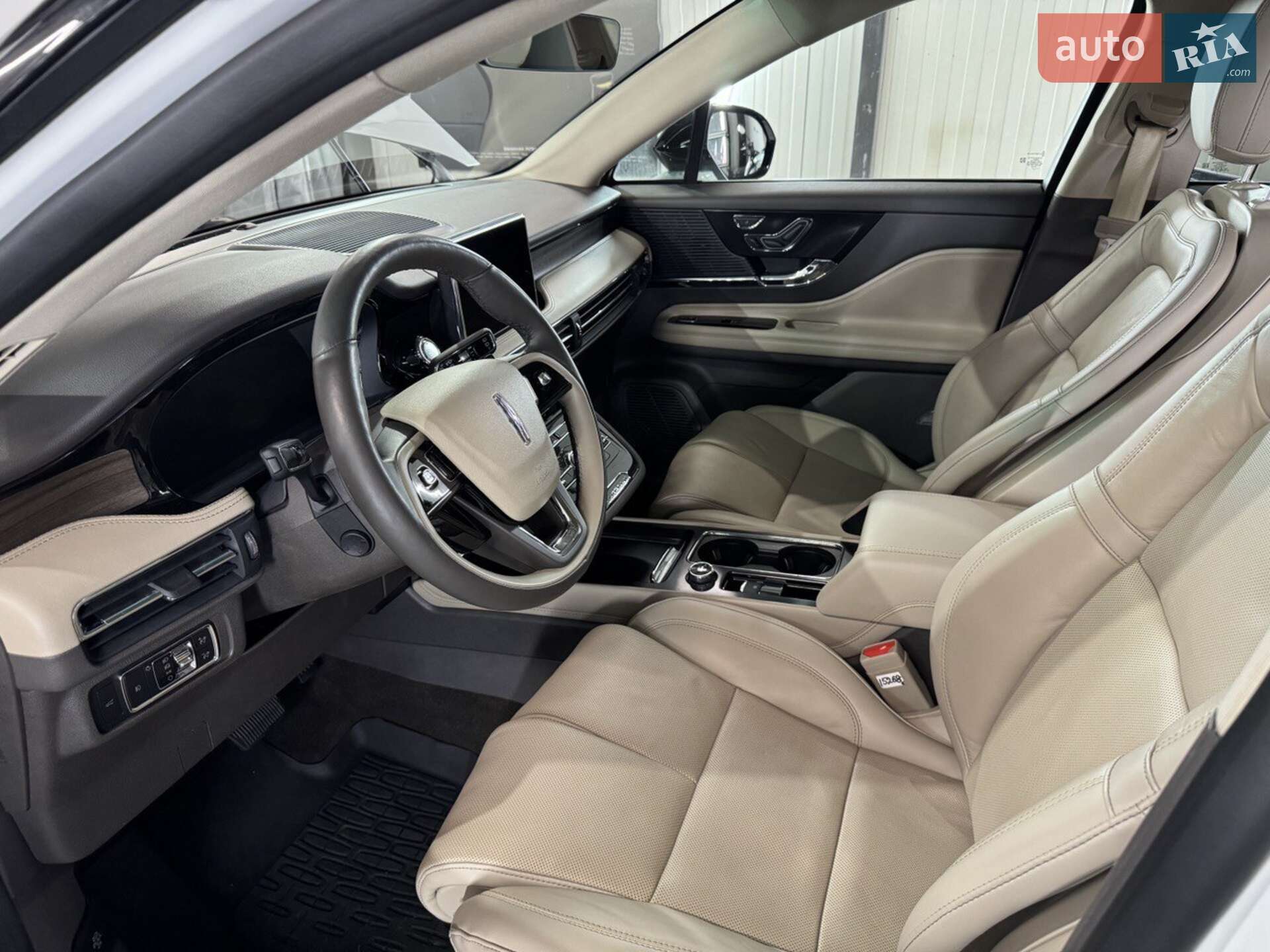 Lincoln Corsair 2022 VIN 5LMCJ2D96NUL11178 фото оголошення 17 з 23