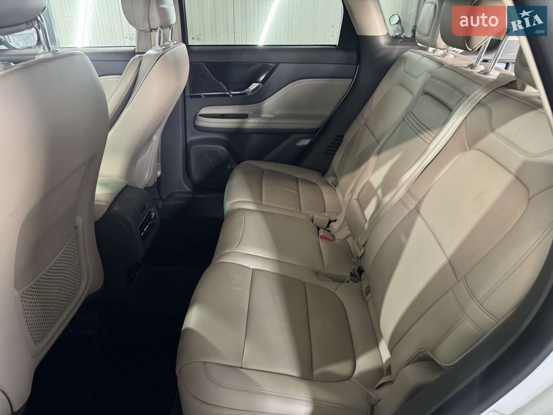 Lincoln Corsair 2022 VIN 5LMCJ2D96NUL11178 фото оголошення 18 з 23