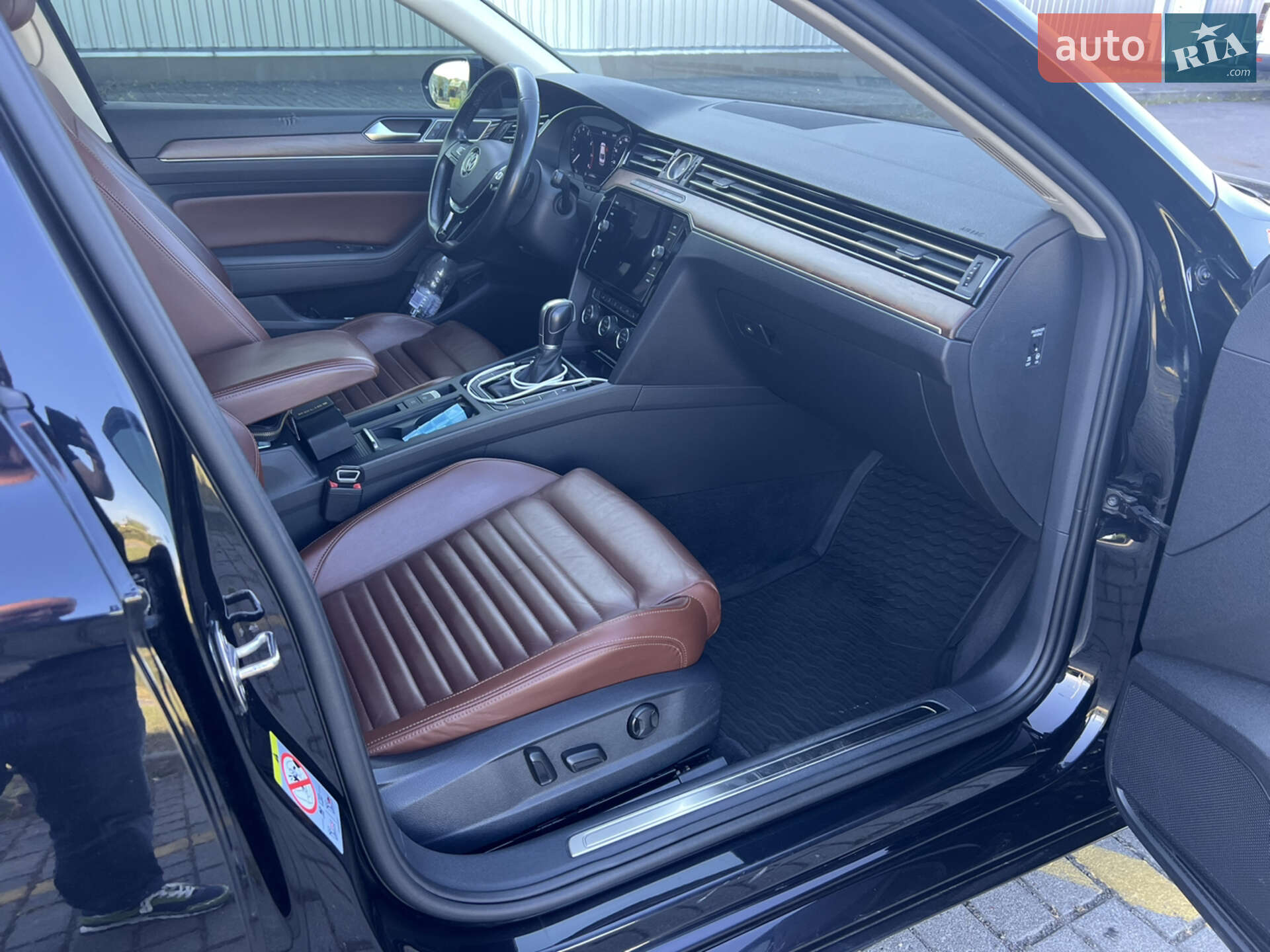Volkswagen Passat 2018 VIN WVWZZZ3CZJE121423 фото оголошення 10 з 13