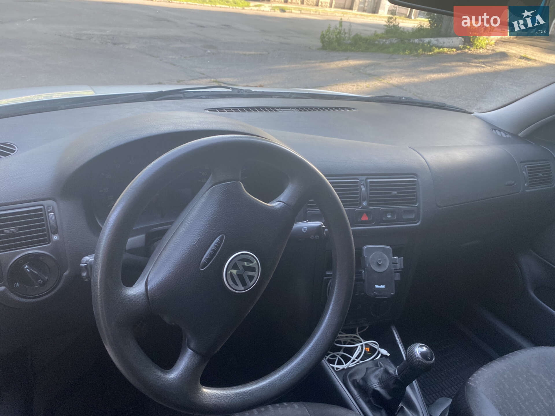 Volkswagen Golf 2002 VIN WVWZZZ1JZ2U401249 фото оголошення 7 з 17