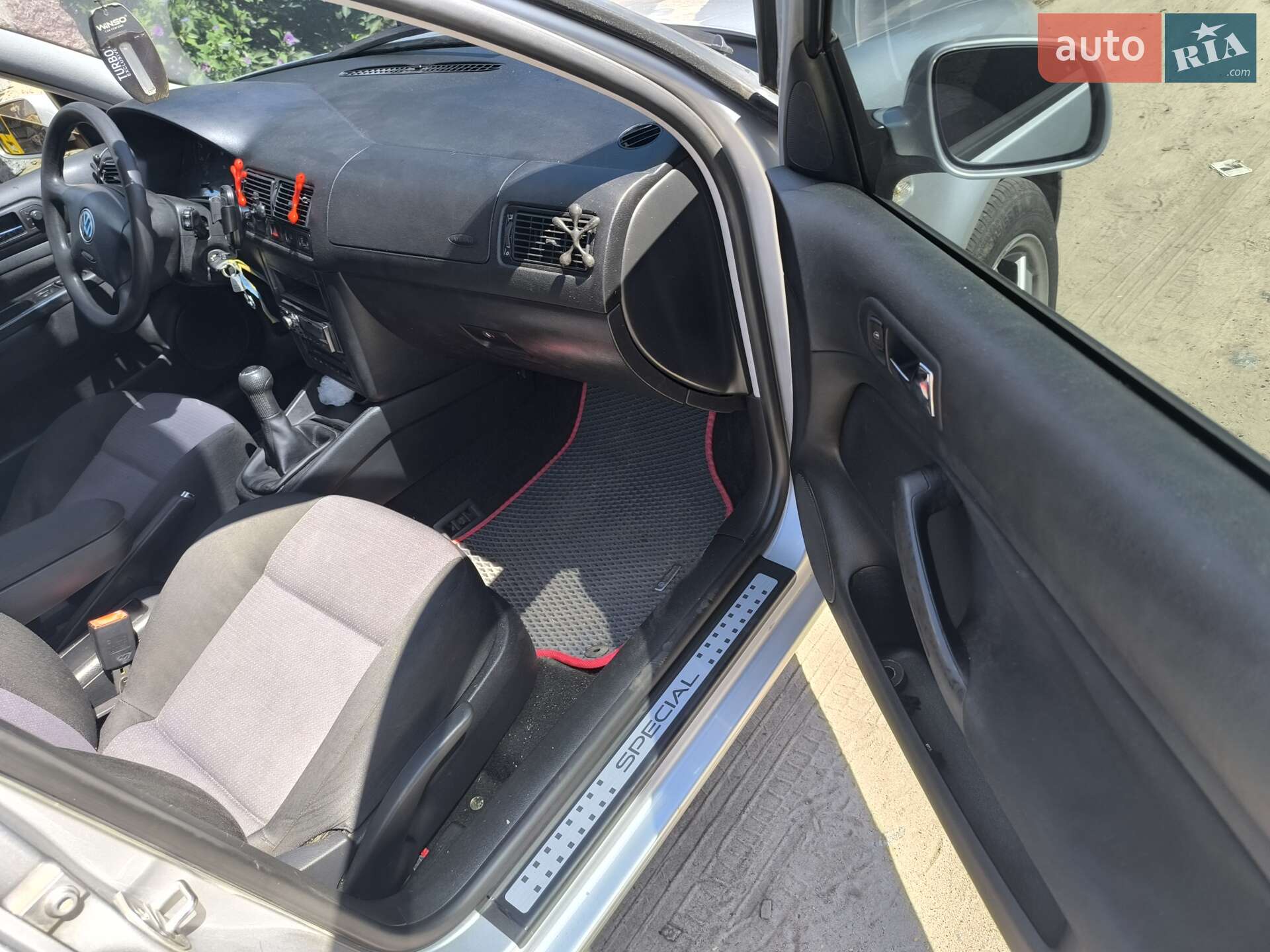 Volkswagen Golf 2002 VIN WVWZZZ1JZ3W106689 фото оголошення 7 з 21
