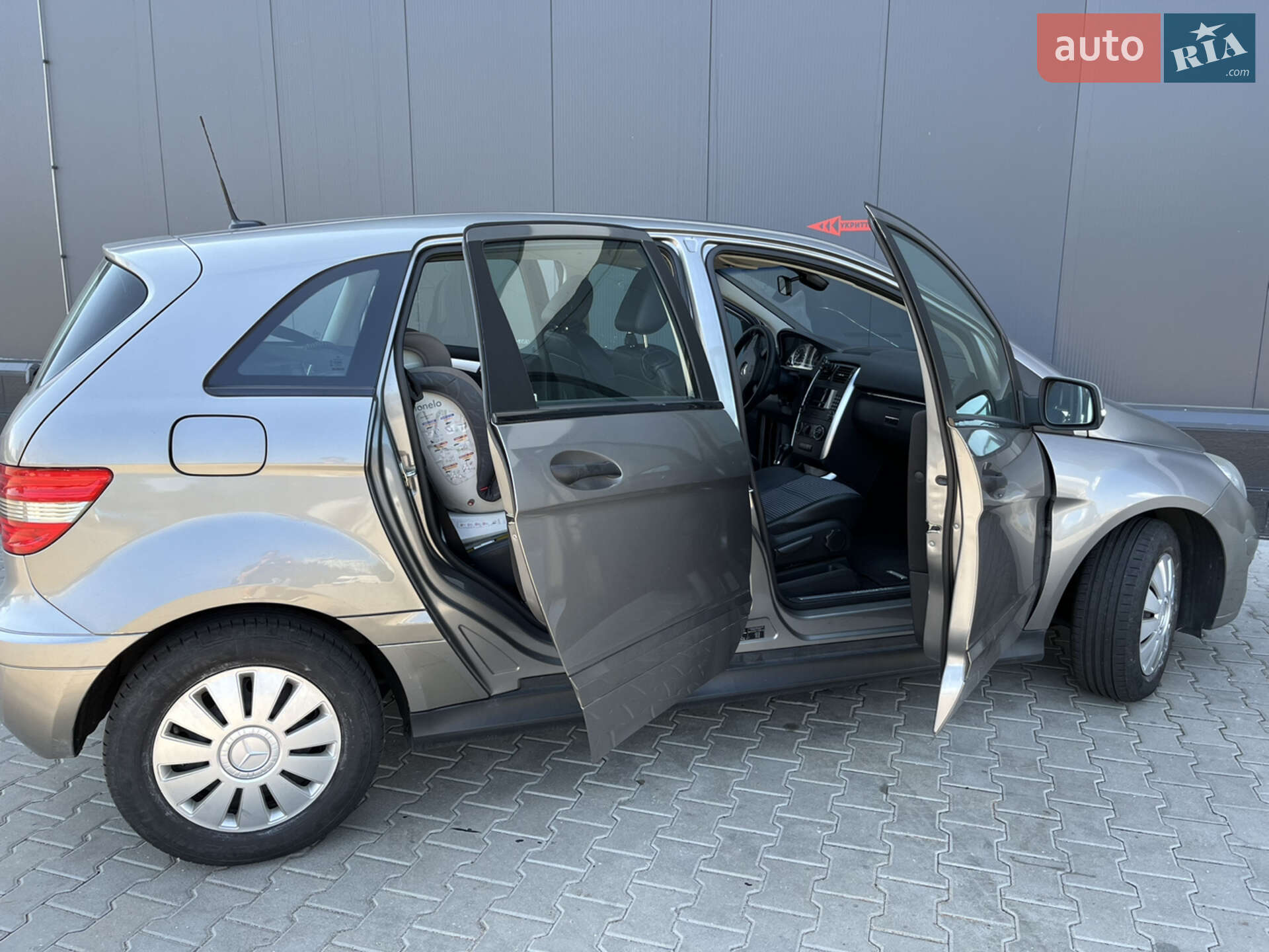 Mercedes-Benz B-Class 2005 VIN WDD2452311J054153 фото оголошення 19 з 44
