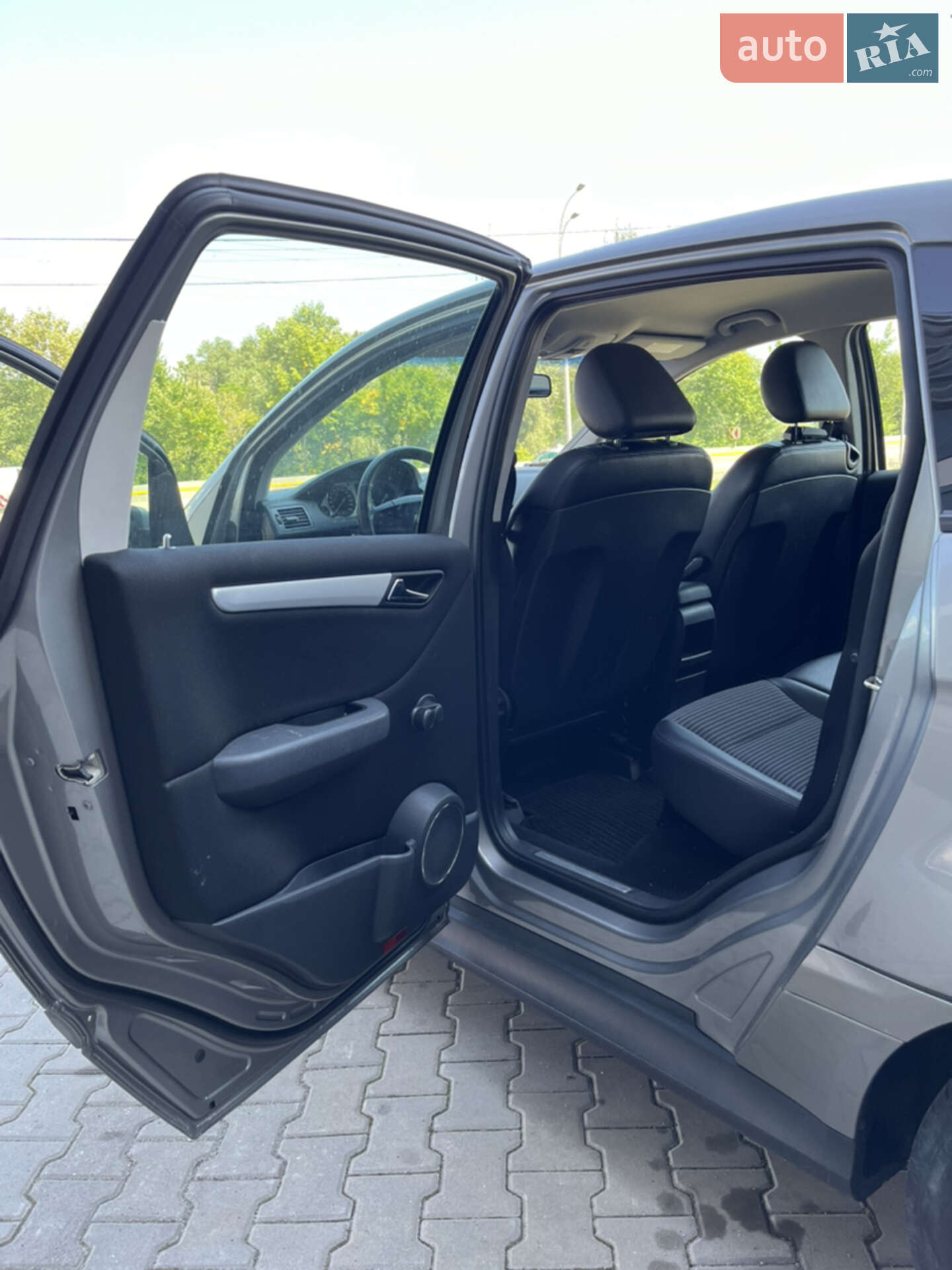 Mercedes-Benz B-Class 2005 VIN WDD2452311J054153 фото оголошення 23 з 44