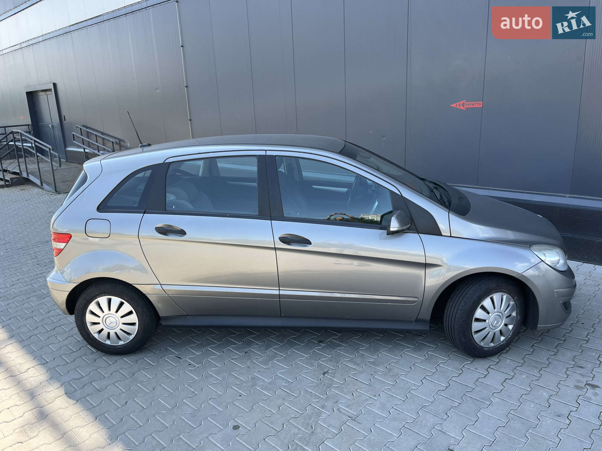 Mercedes-Benz B-Class 2005 VIN WDD2452311J054153 фото оголошення 17 з 44