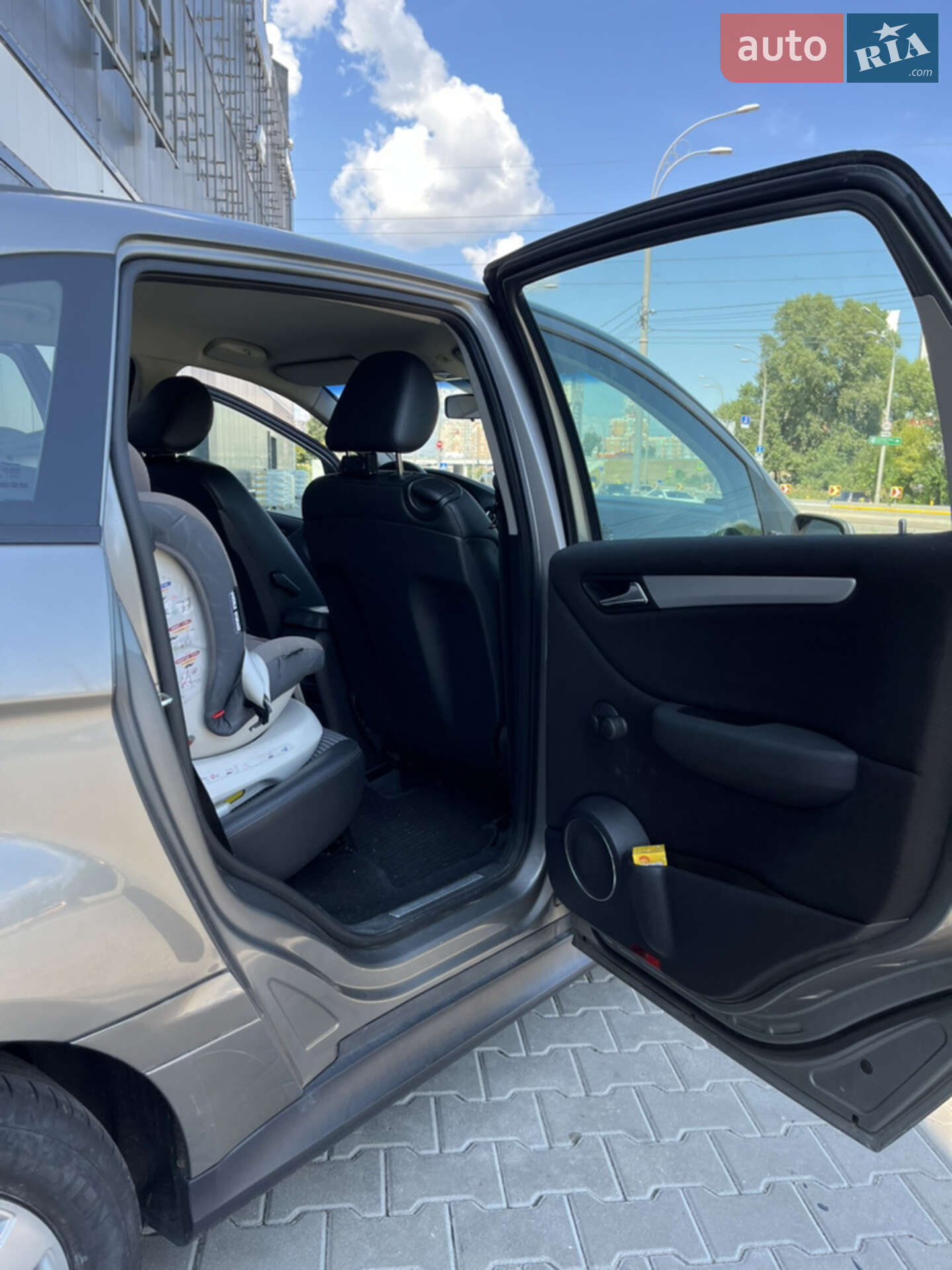 Mercedes-Benz B-Class 2005 VIN WDD2452311J054153 фото оголошення 24 з 44