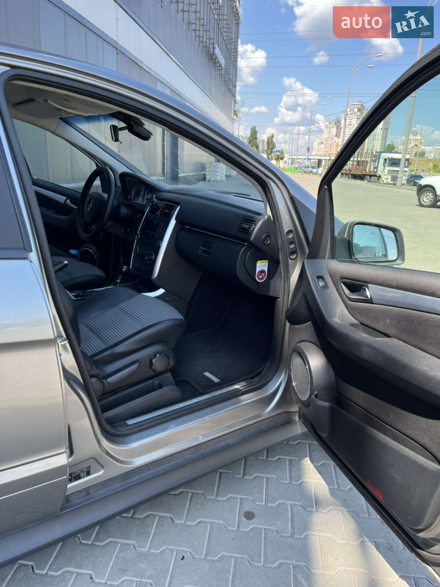 Mercedes-Benz B-Class 2005 VIN WDD2452311J054153 фото оголошення 25 з 44